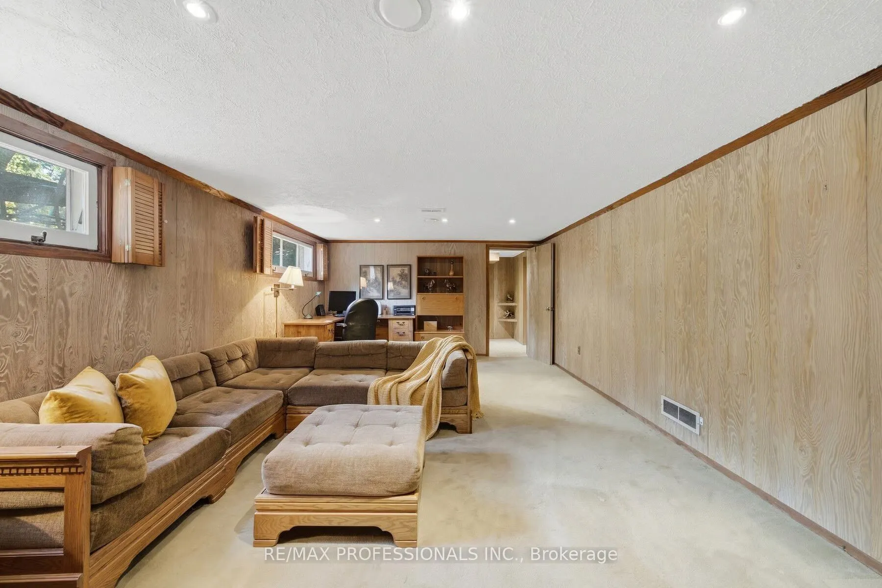 15 Hartfield Court