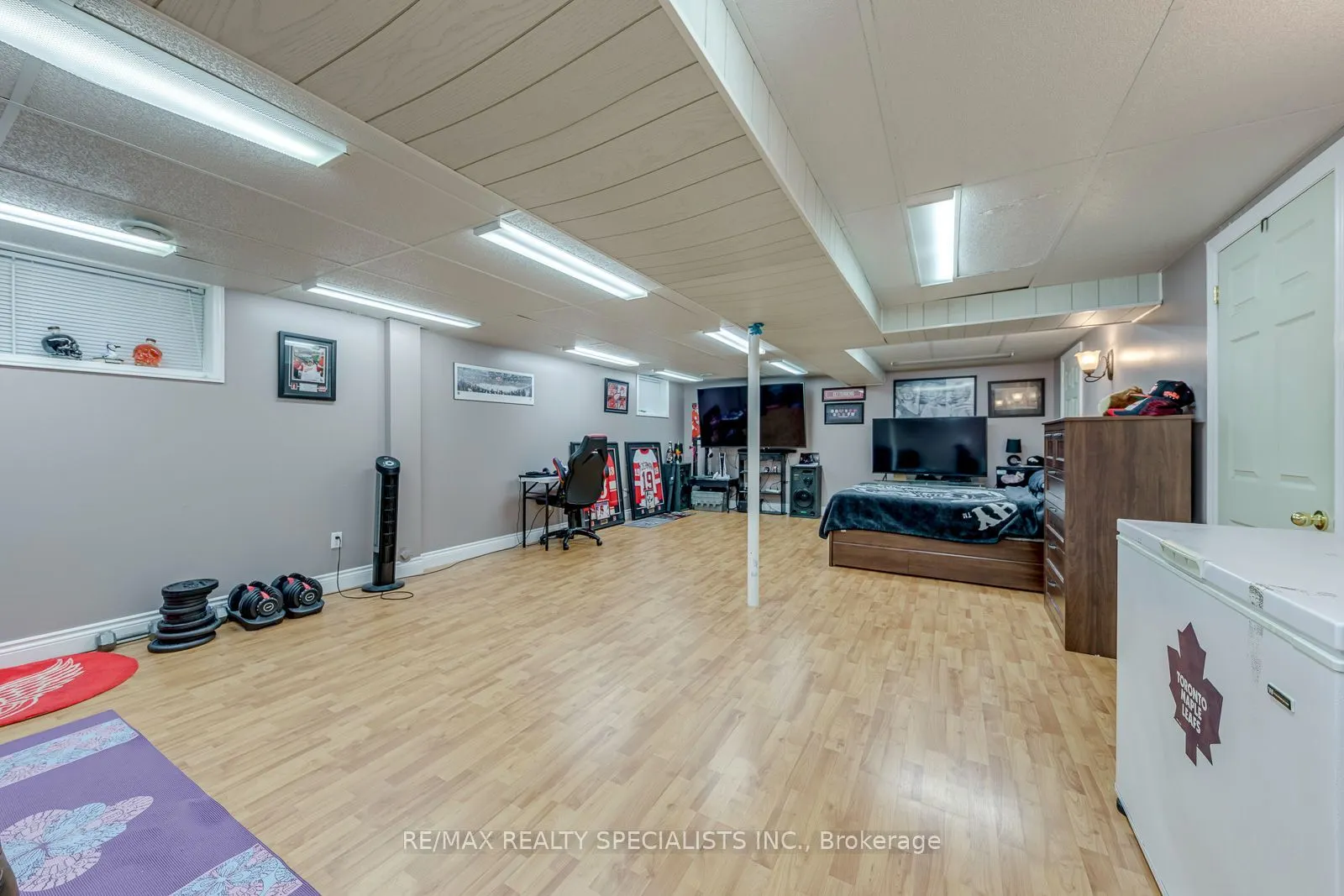 4089 BARBICAN Drive