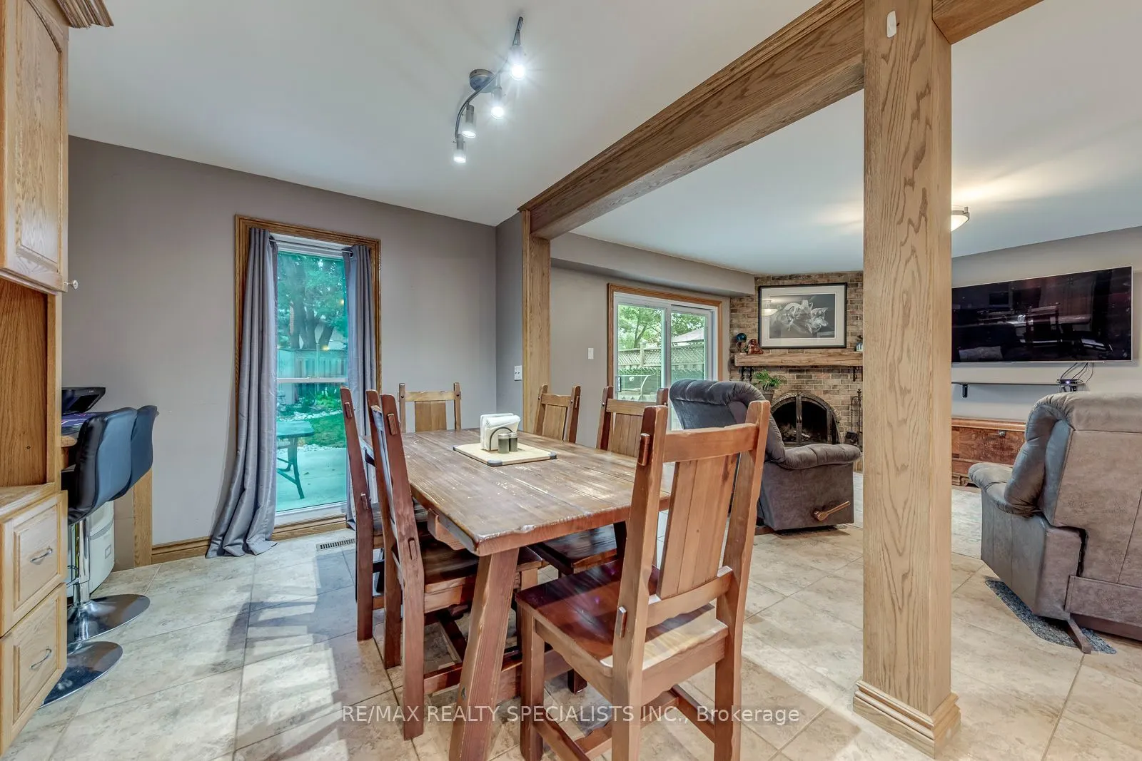 4089 BARBICAN Drive
