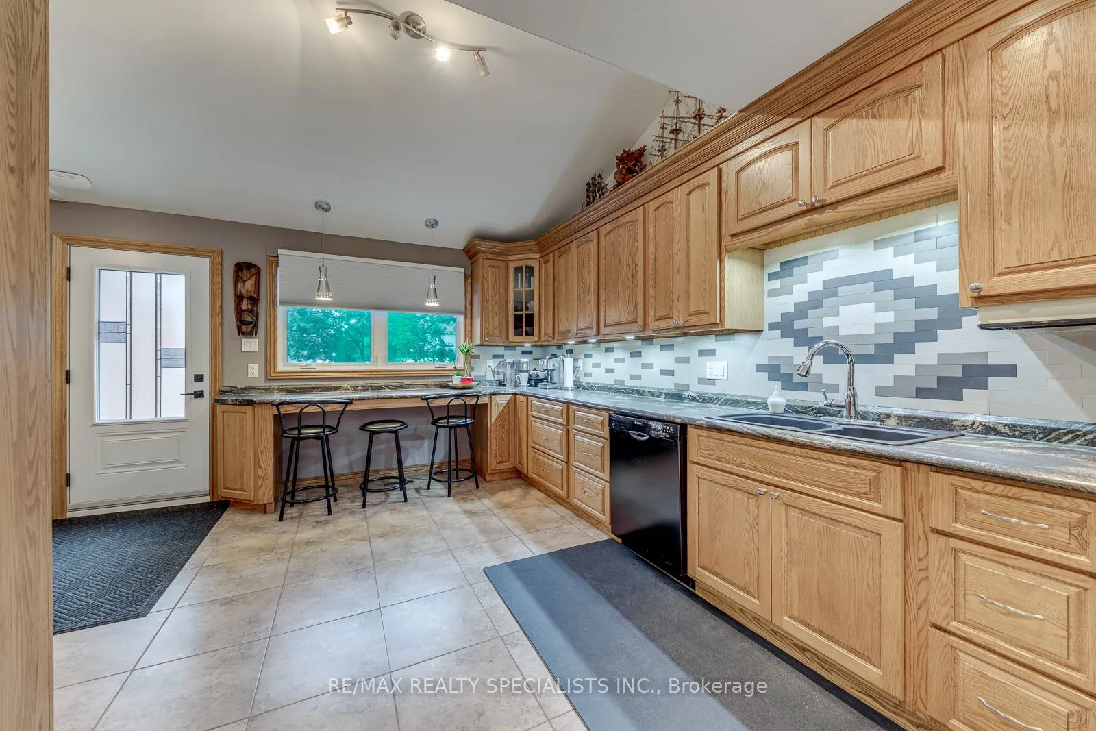 4089 BARBICAN Drive