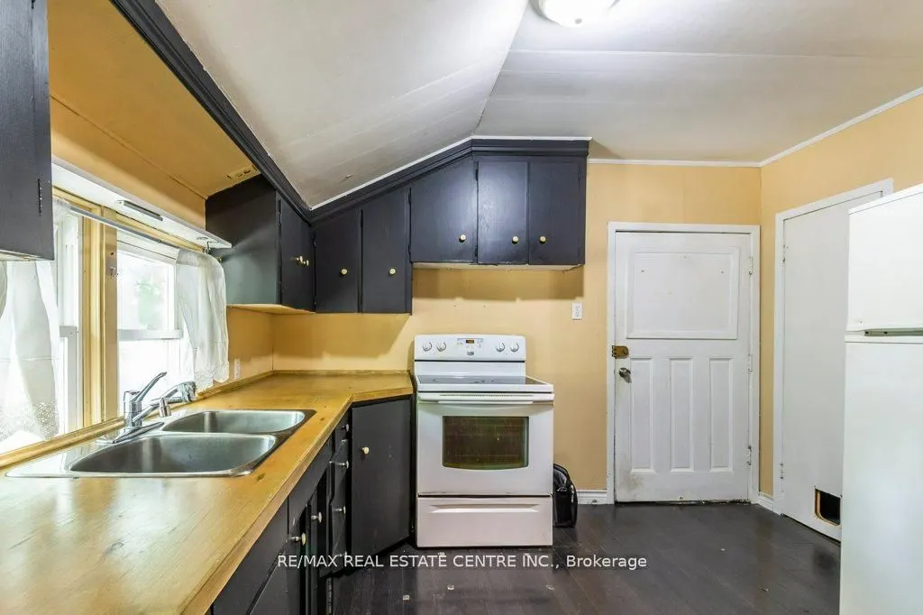 215-217 Queen Street