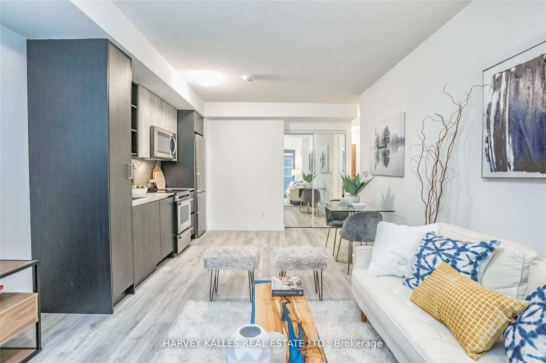 251 Manitoba Street #909