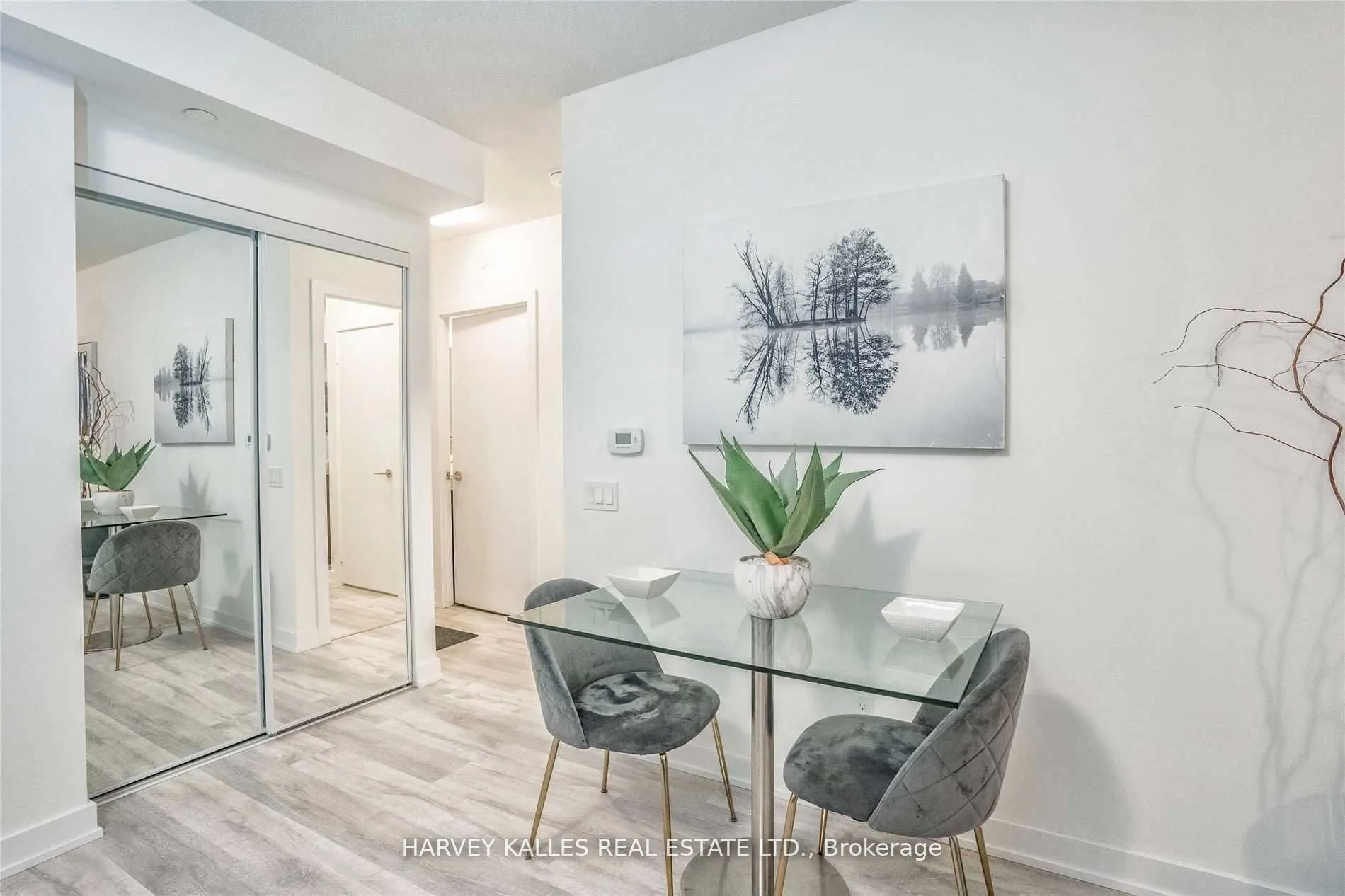 251 Manitoba Street #909