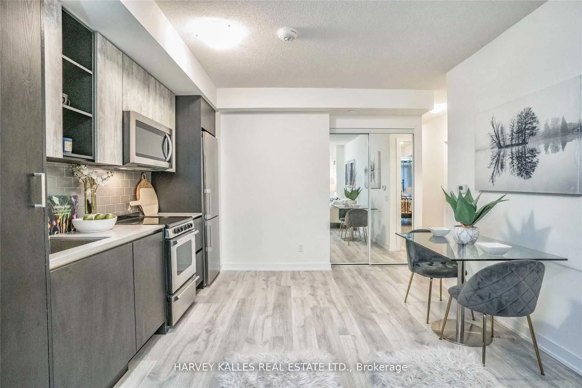 251 Manitoba Street #909