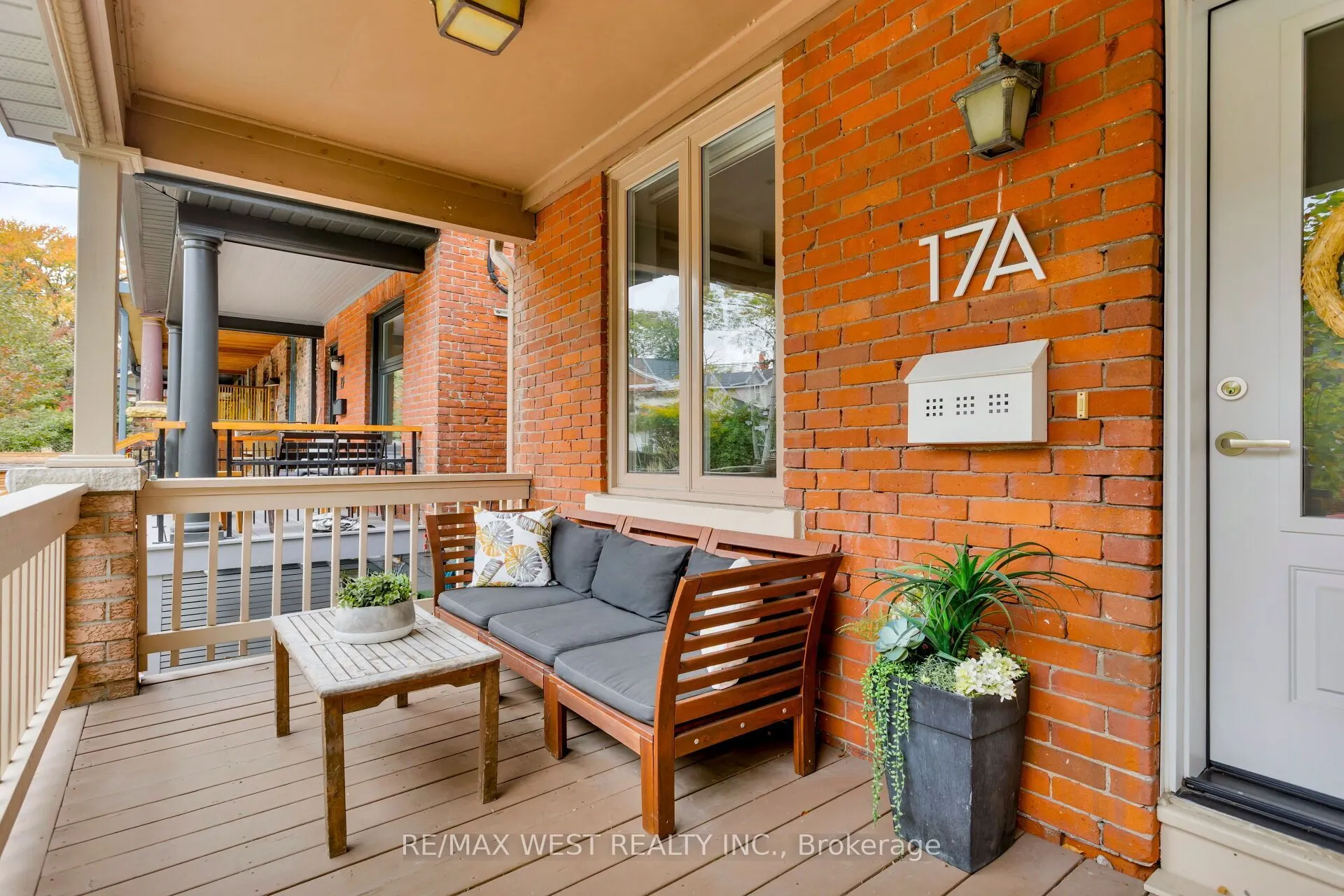 17A Cowan Avenue