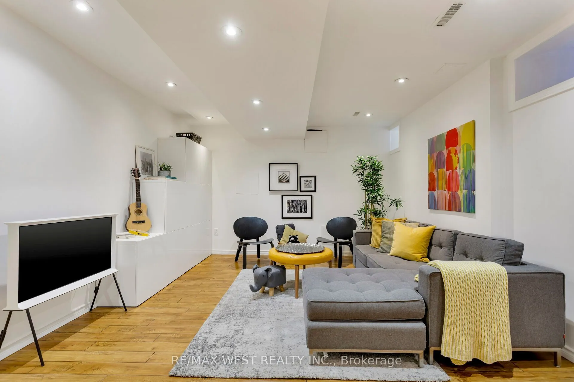 17A Cowan Avenue