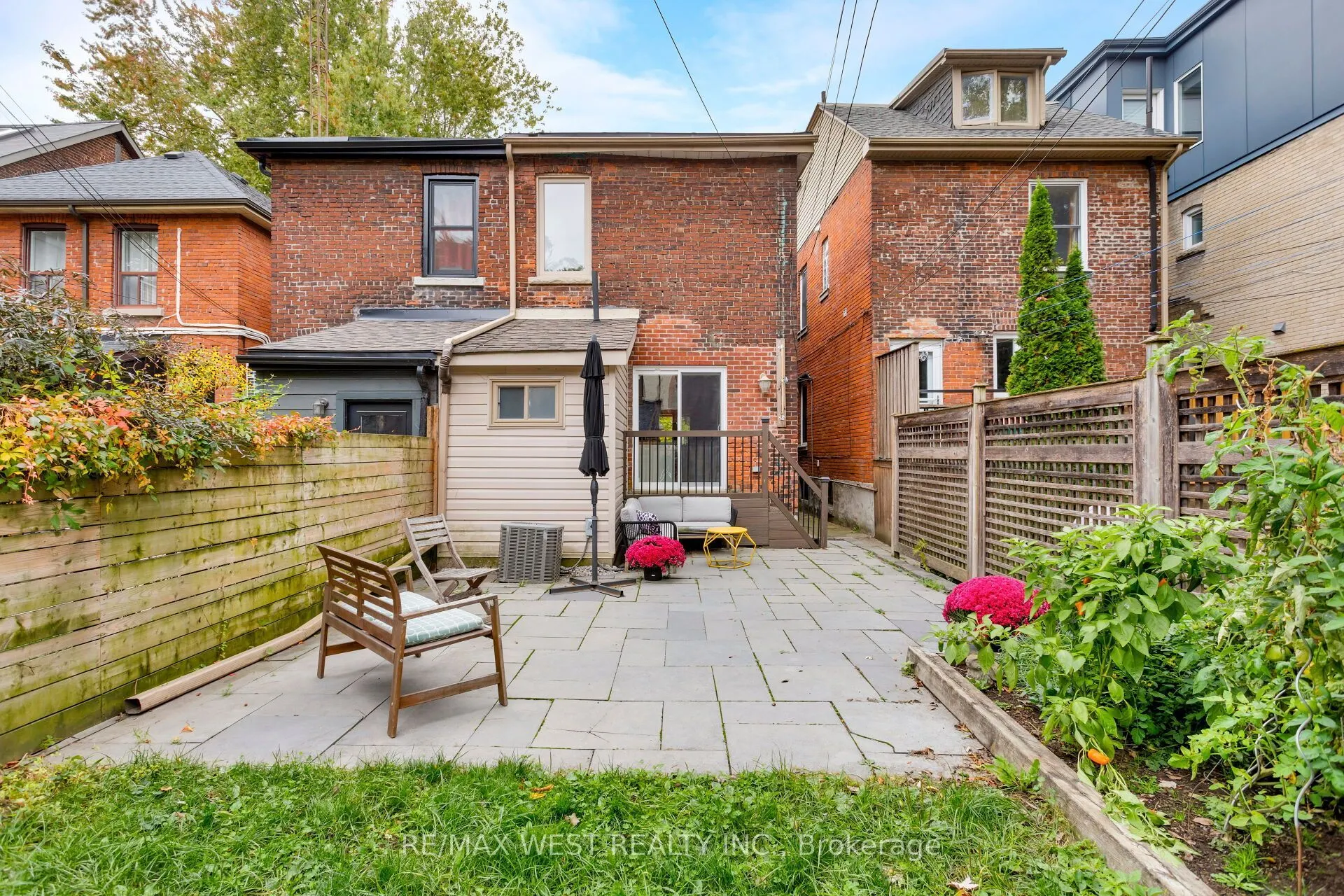 17A Cowan Avenue