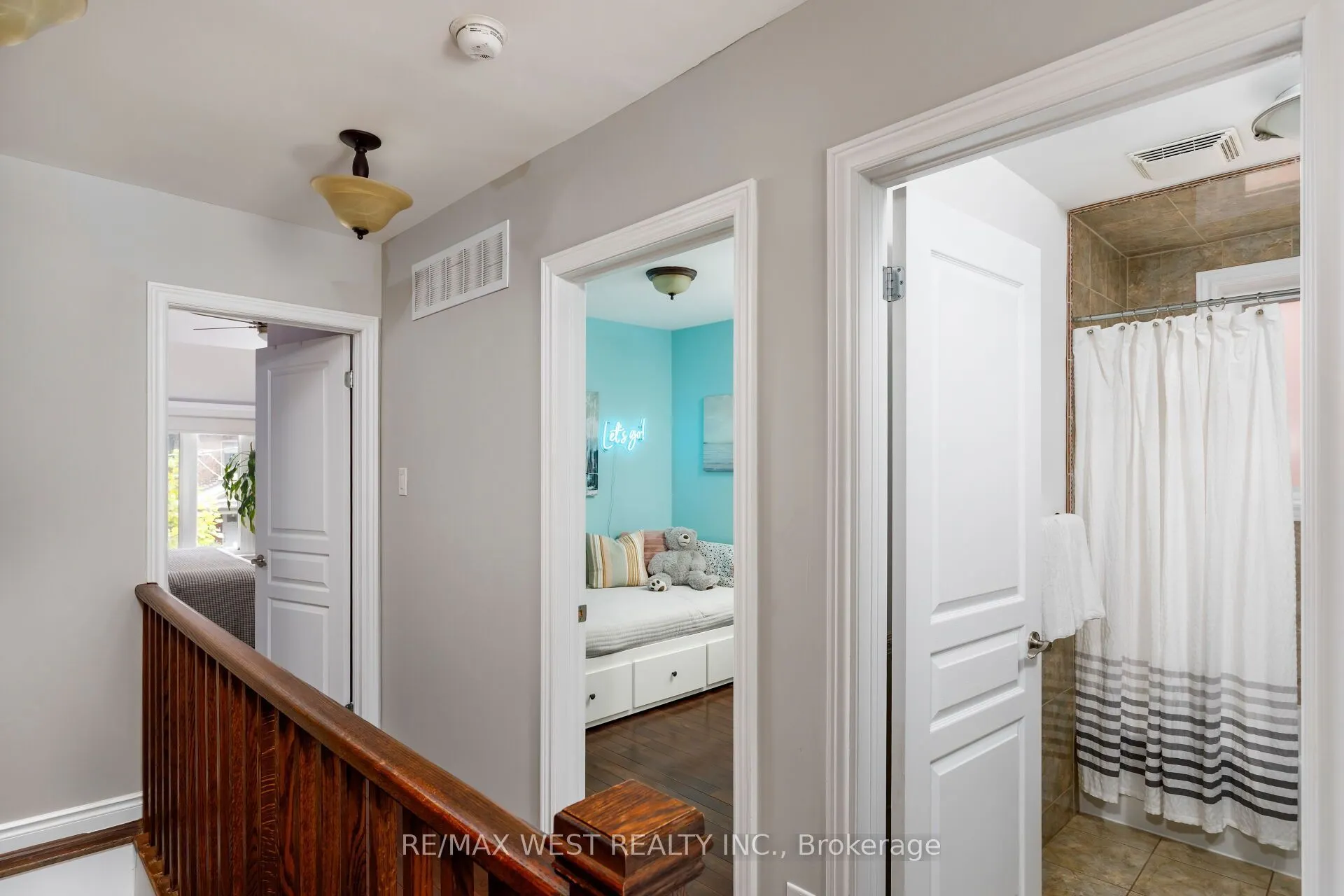 17A Cowan Avenue