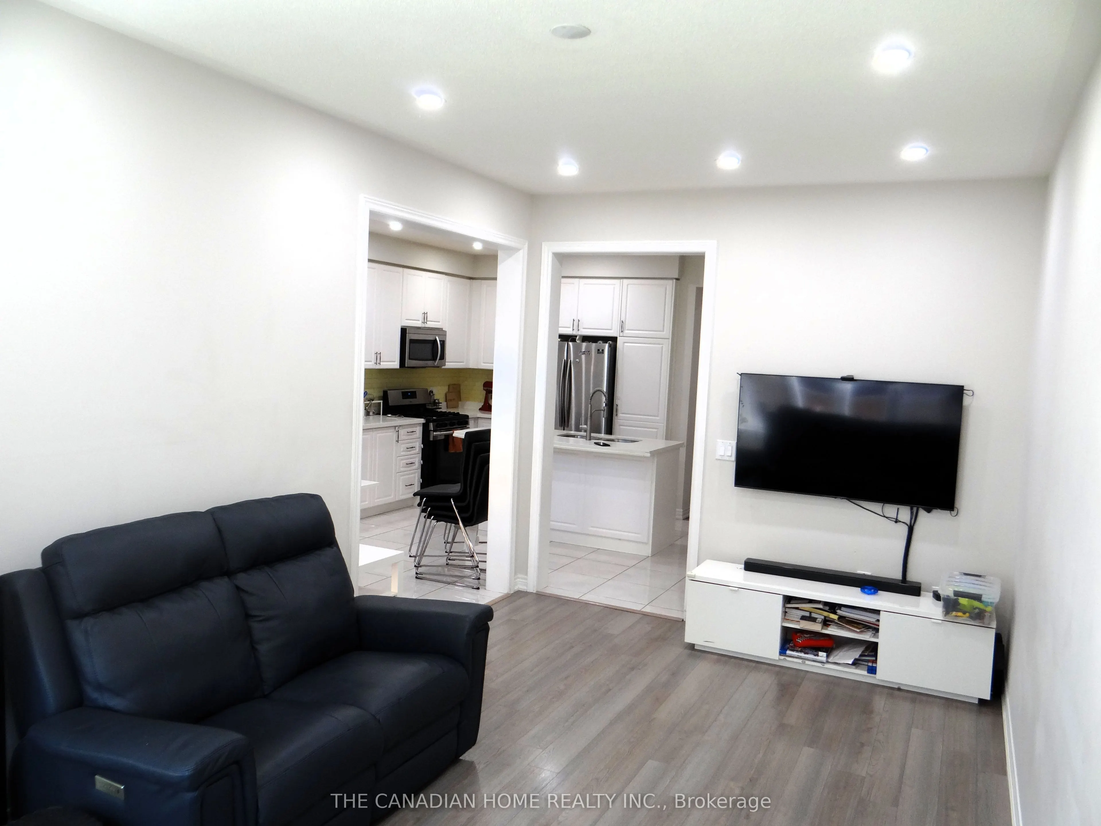 1528 Carr Landing