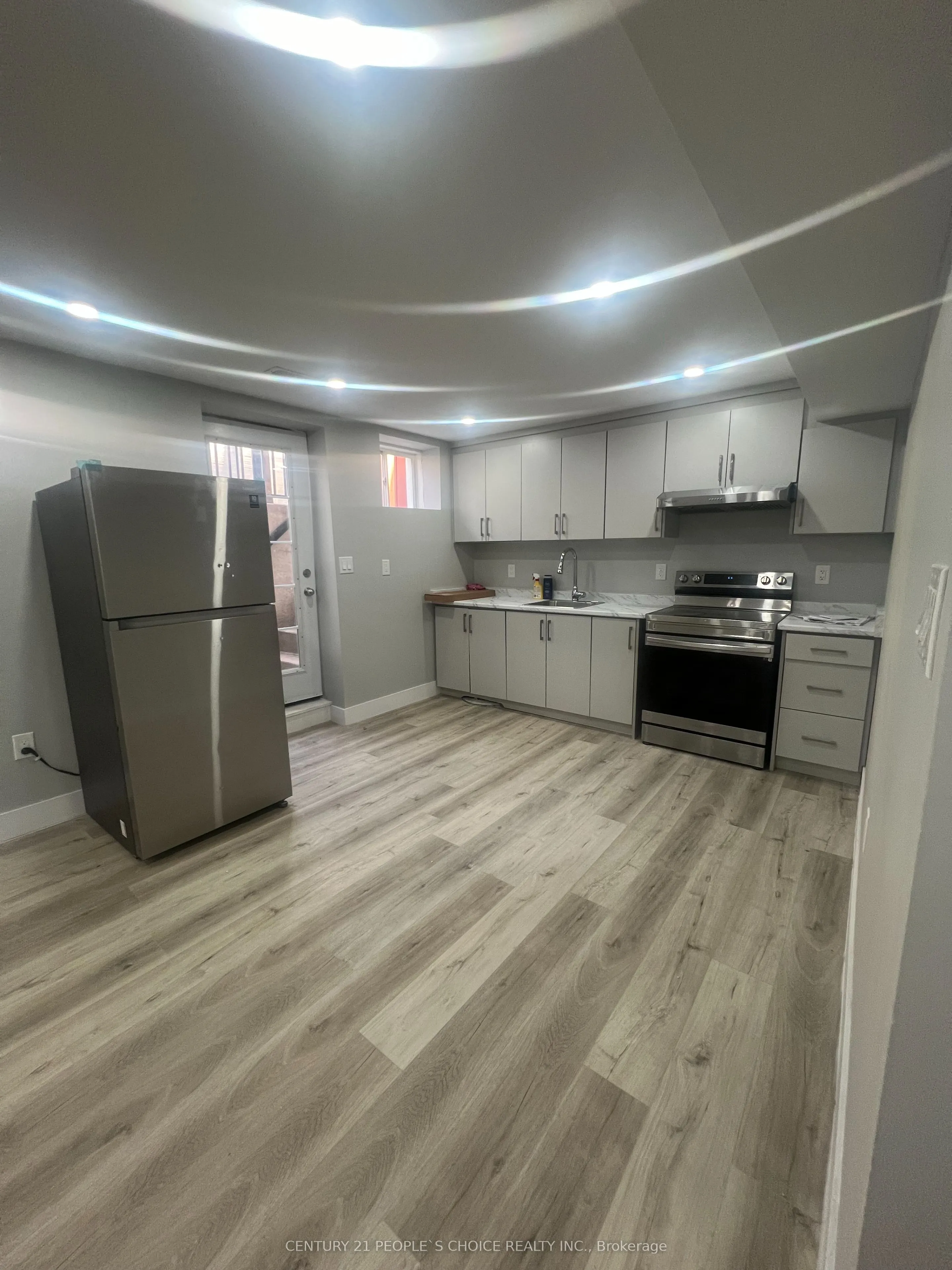 27 Callandar Road #Lower