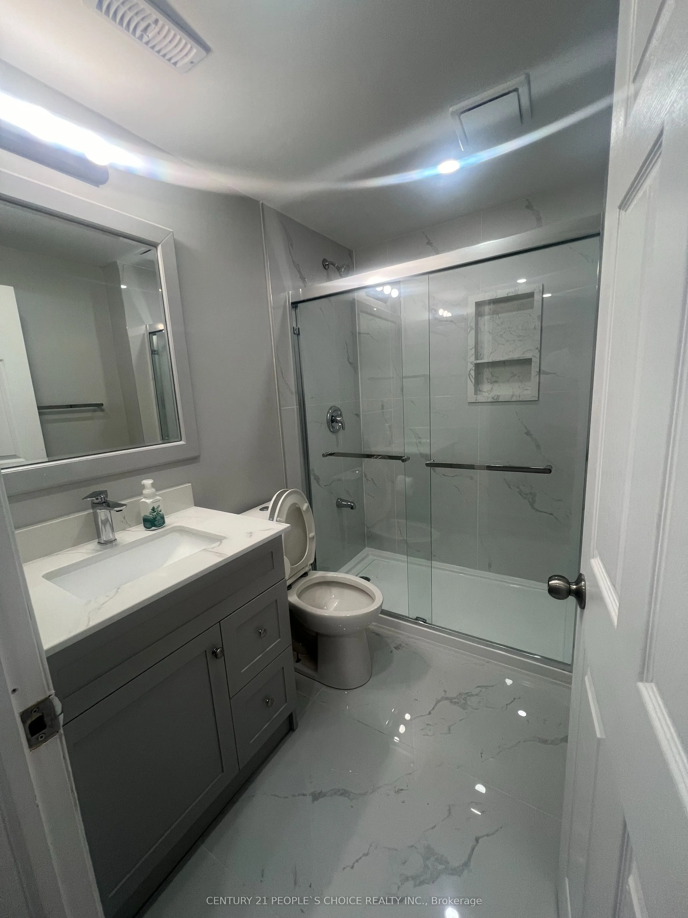 27 Callandar Road #Lower