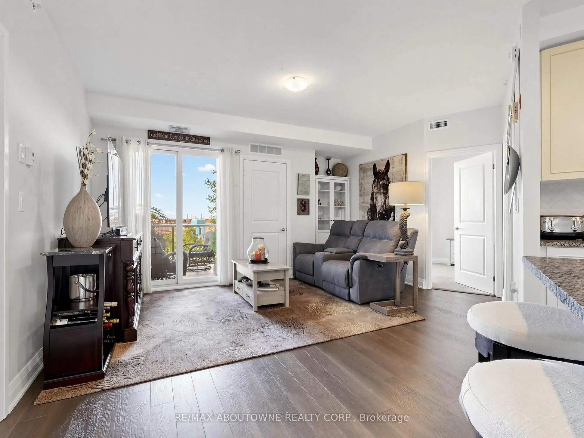 630 Sauve Street #418