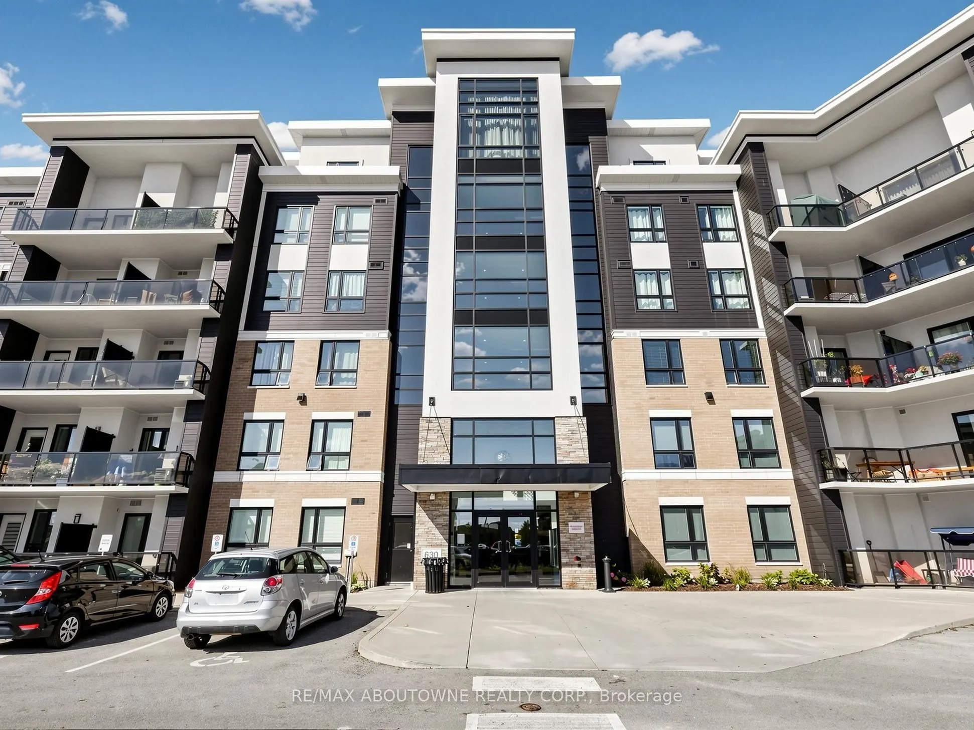 630 Sauve Street #418