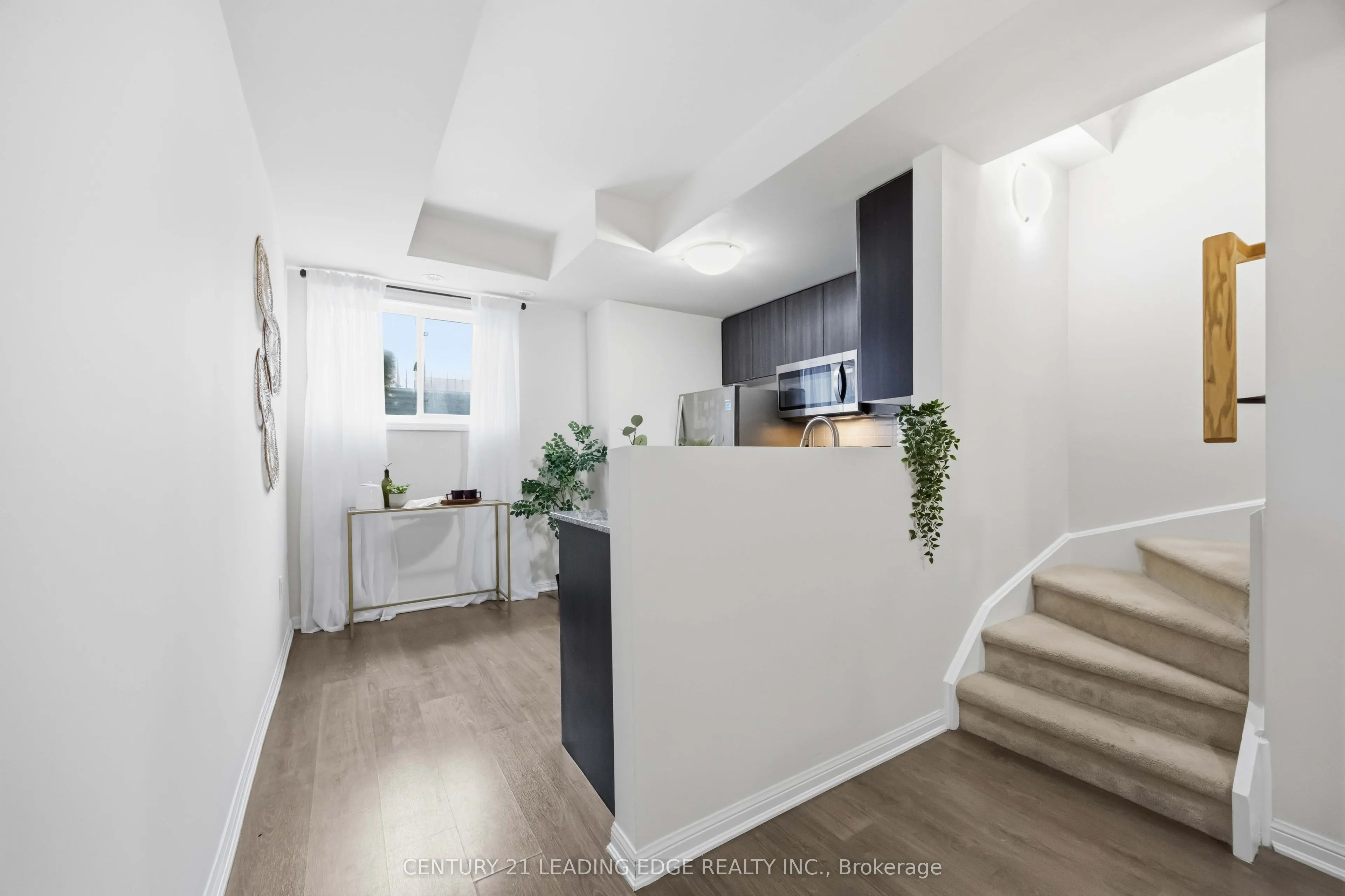 380 Hopewell Avenue #121
