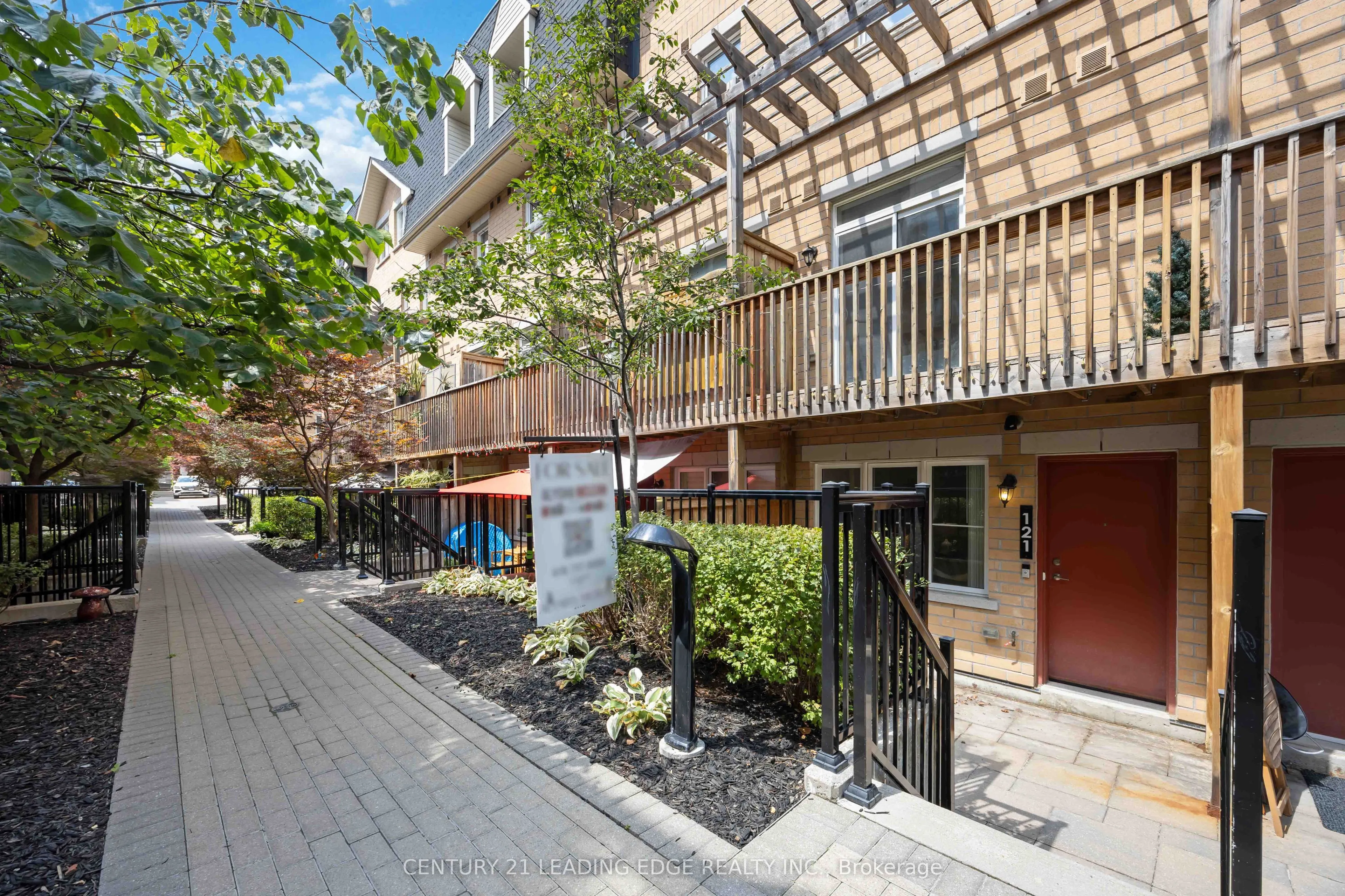 380 Hopewell Avenue #121