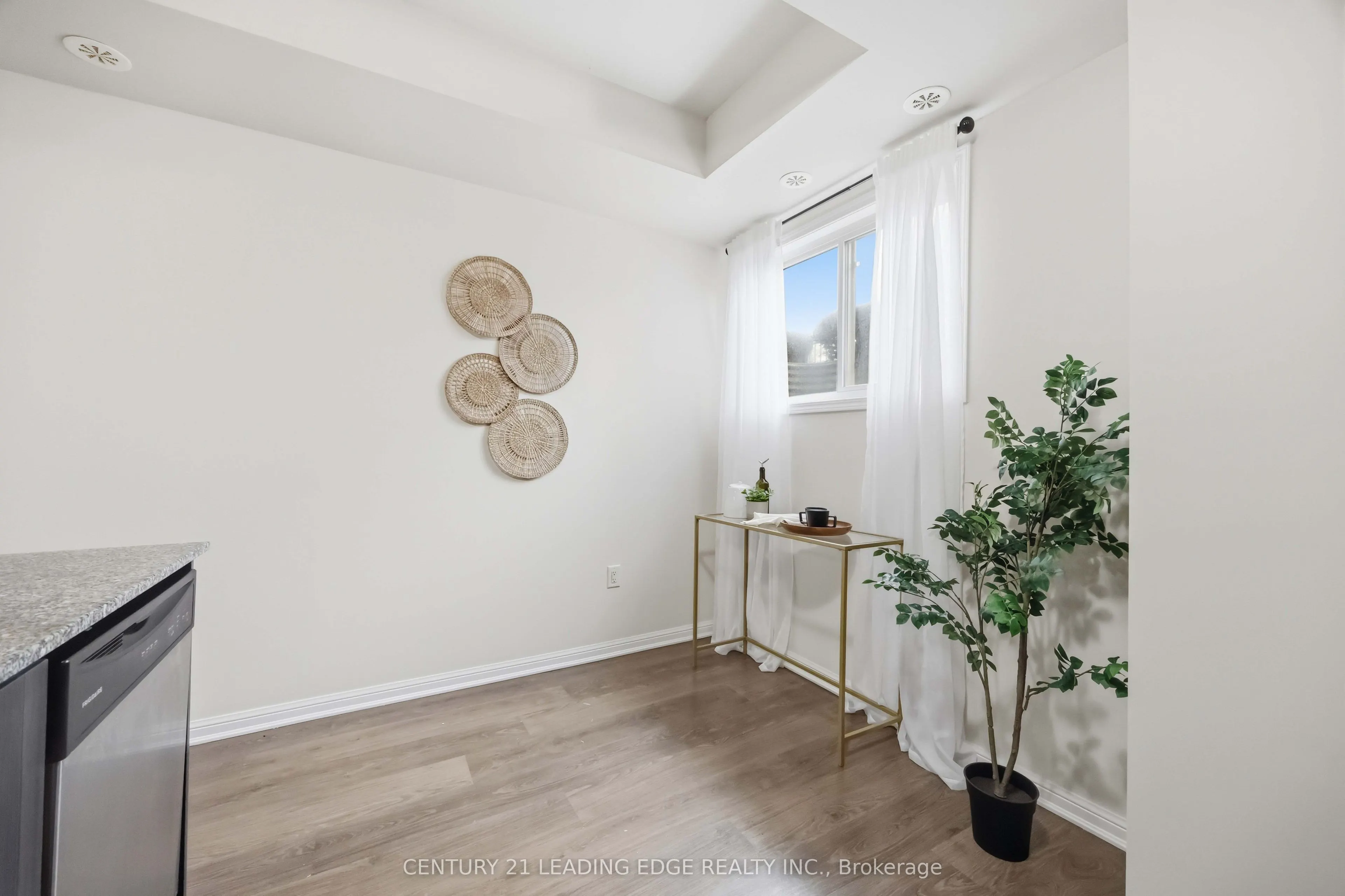 380 Hopewell Avenue #121
