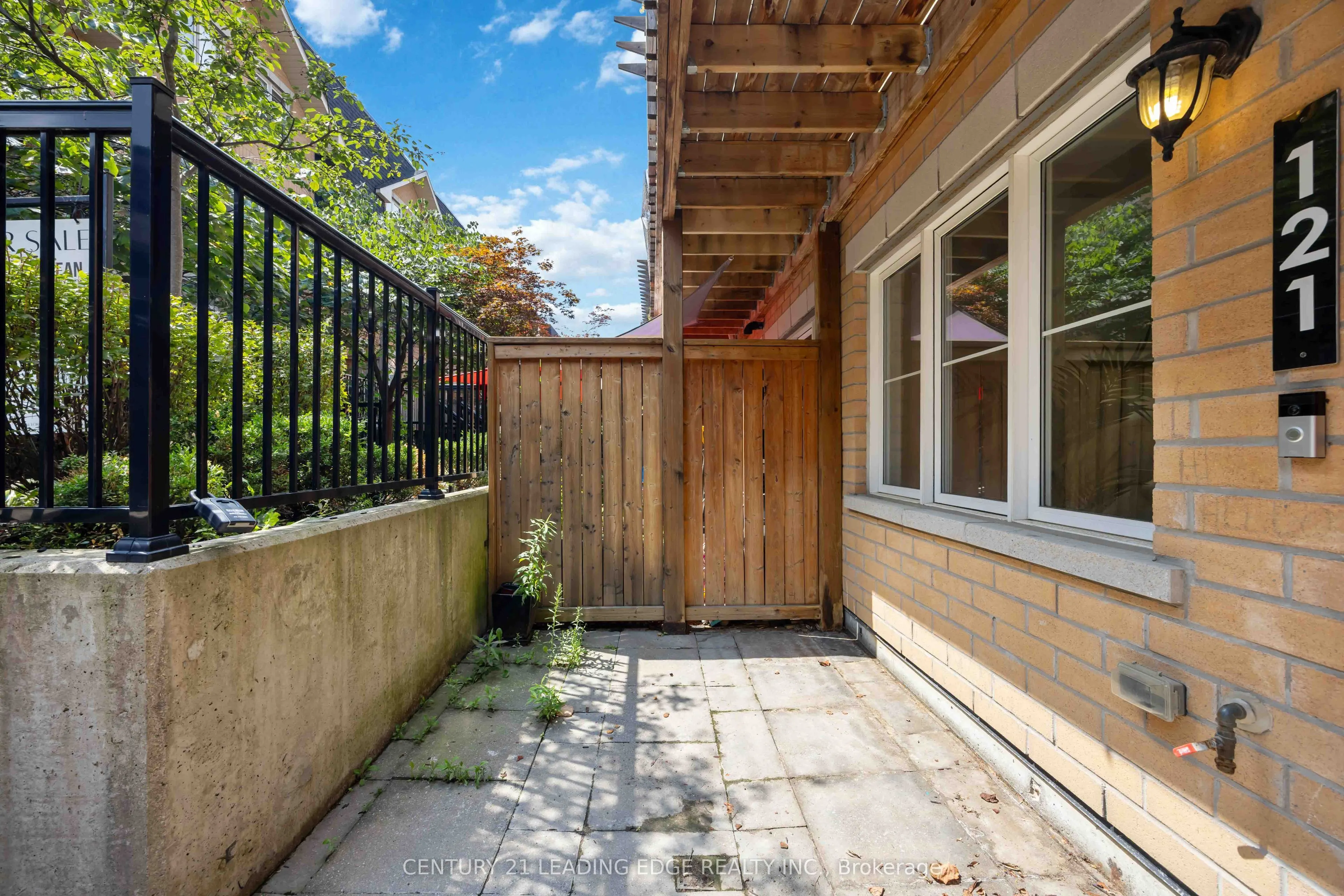 380 Hopewell Avenue #121