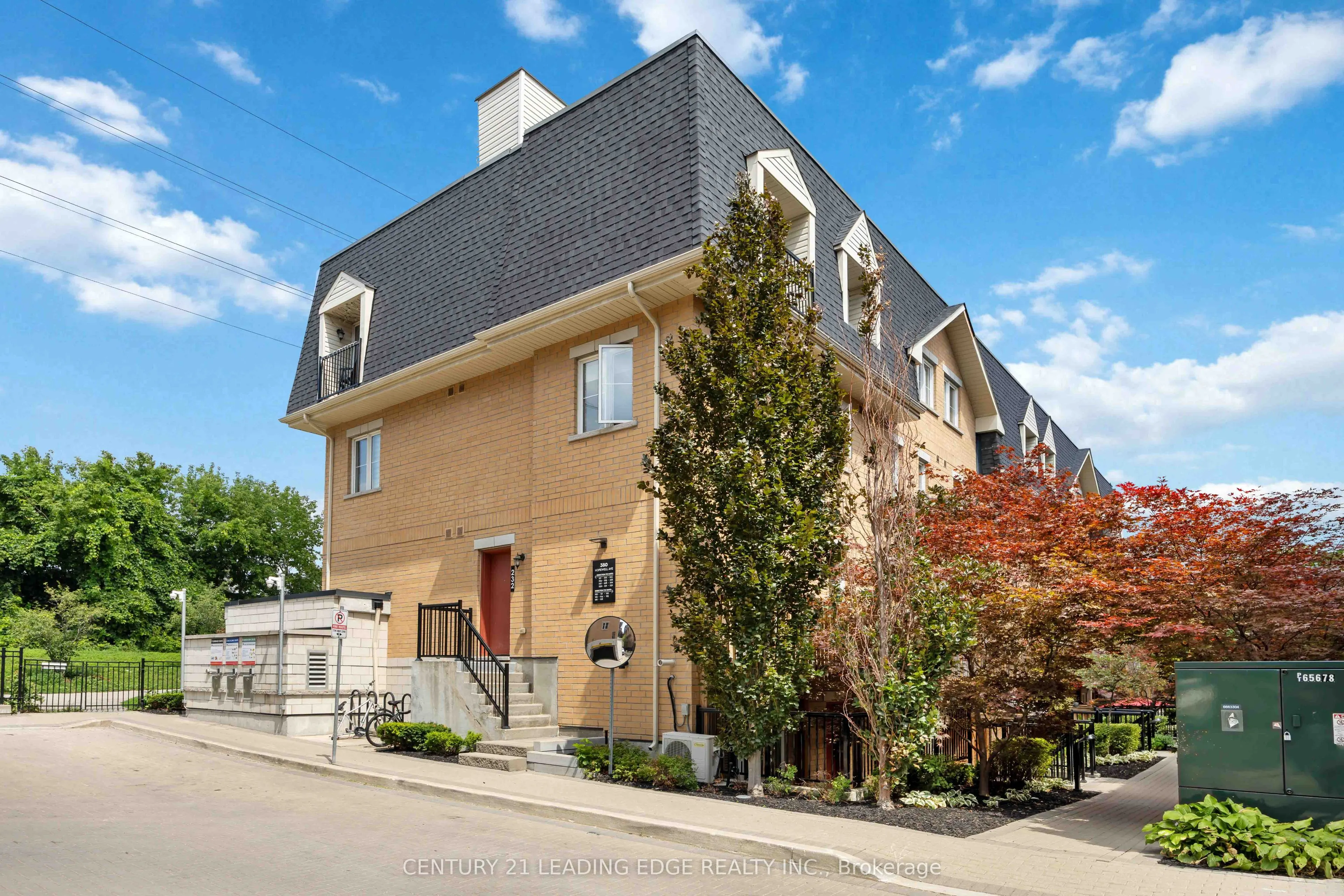 380 Hopewell Avenue #121