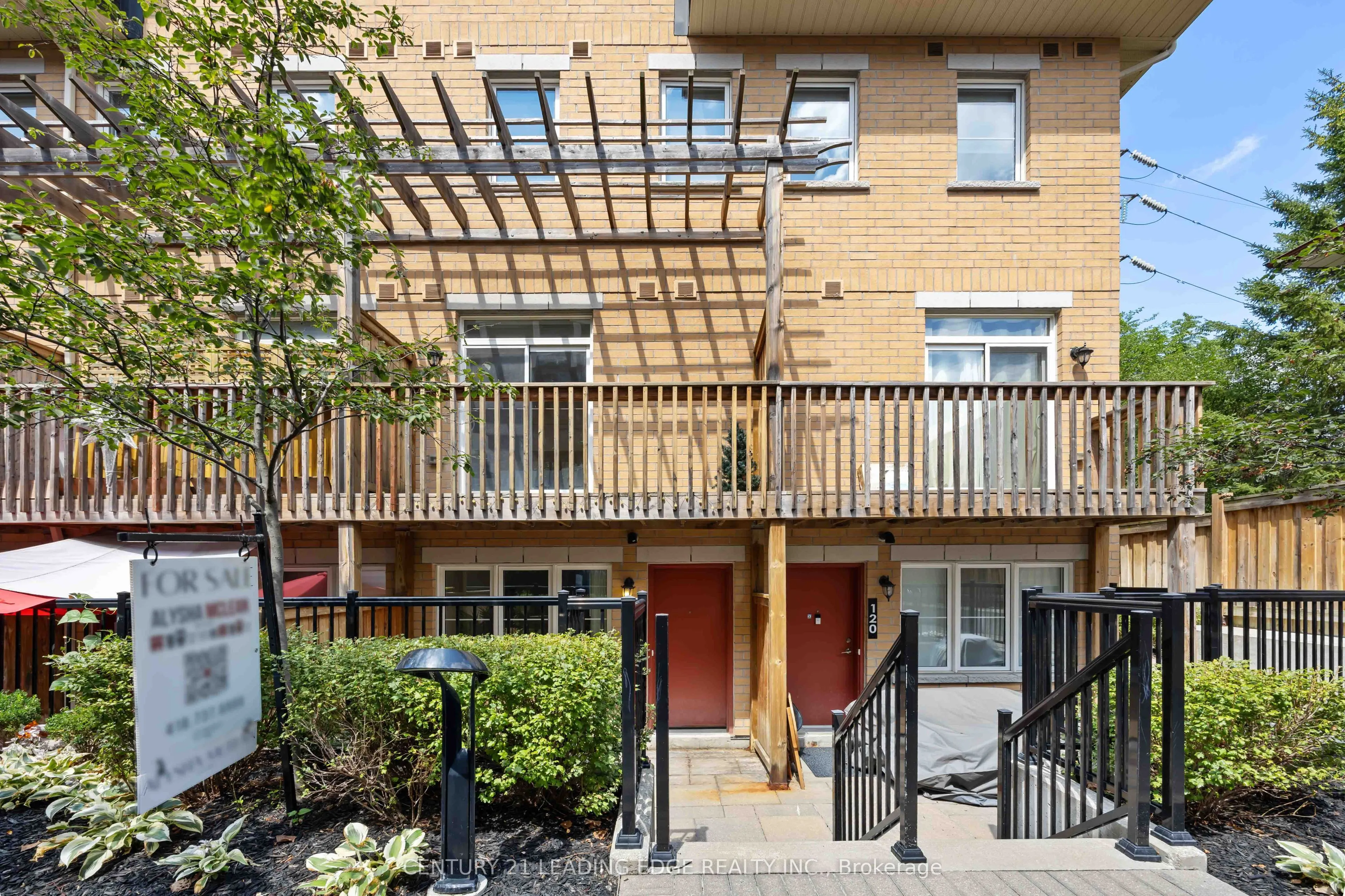 380 Hopewell Avenue #121