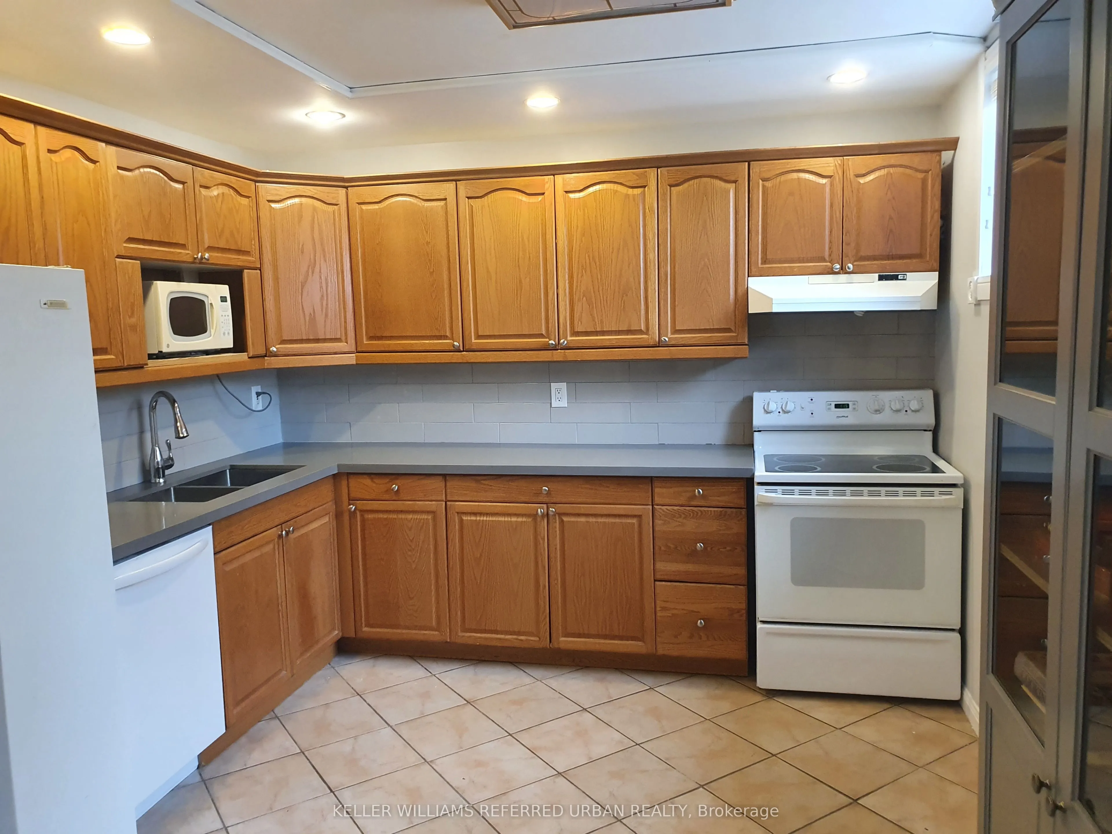 3352 Ellengale Drive #Basement