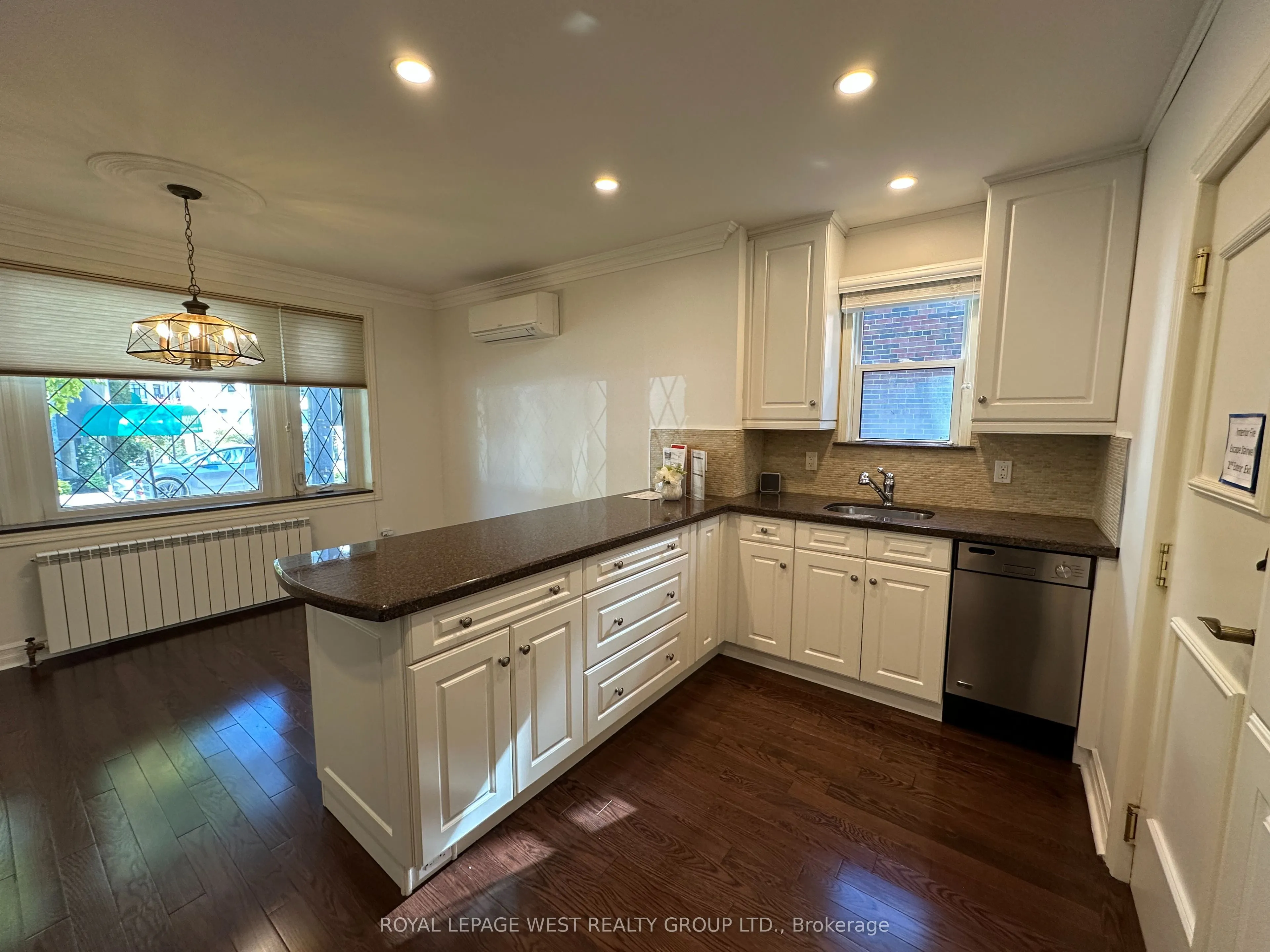 27 Mossom Road W #1