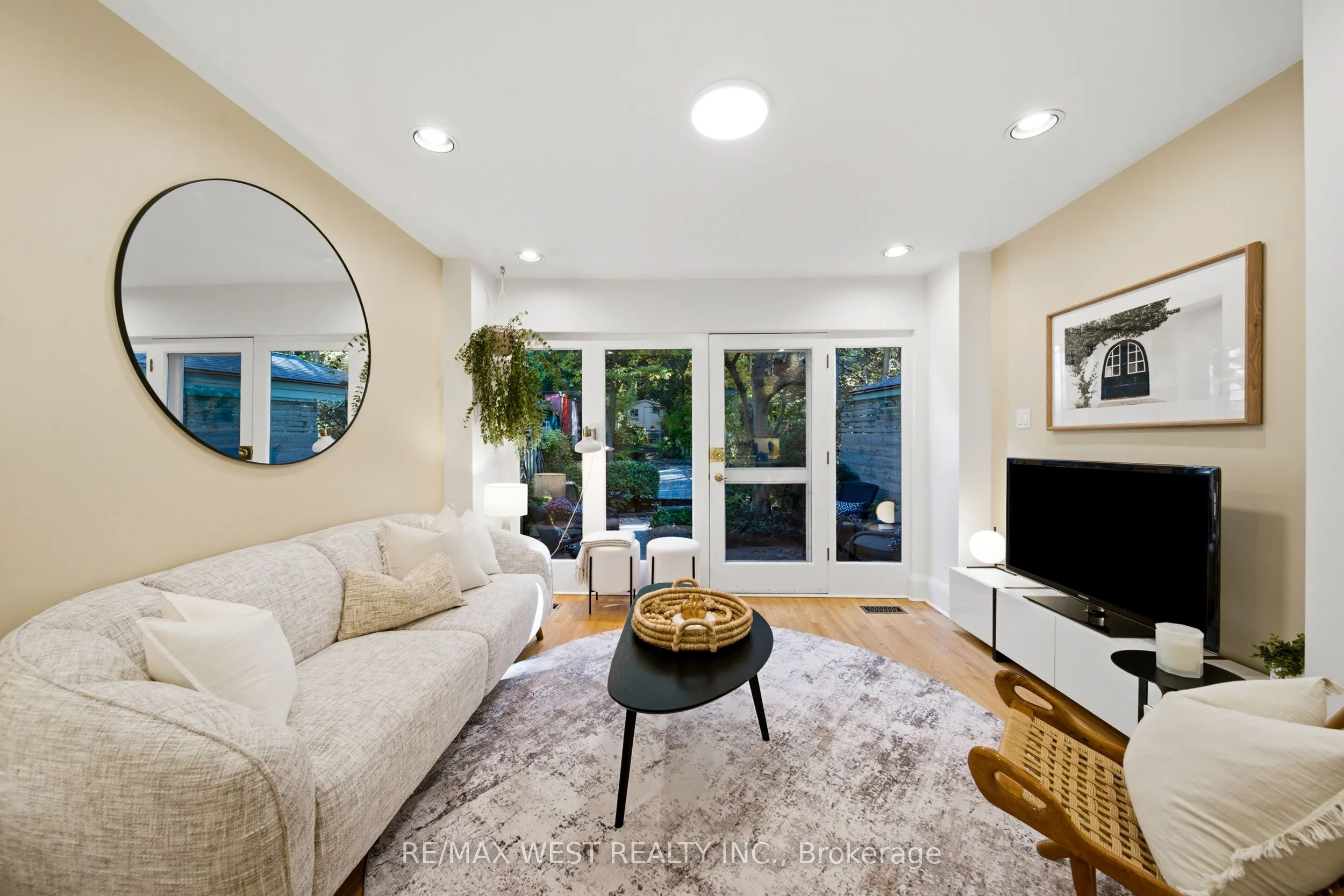 209 Clendenan Avenue