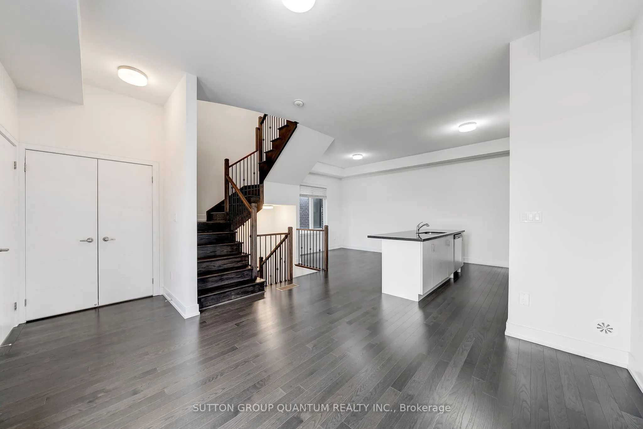 1401 Clarriage Court
