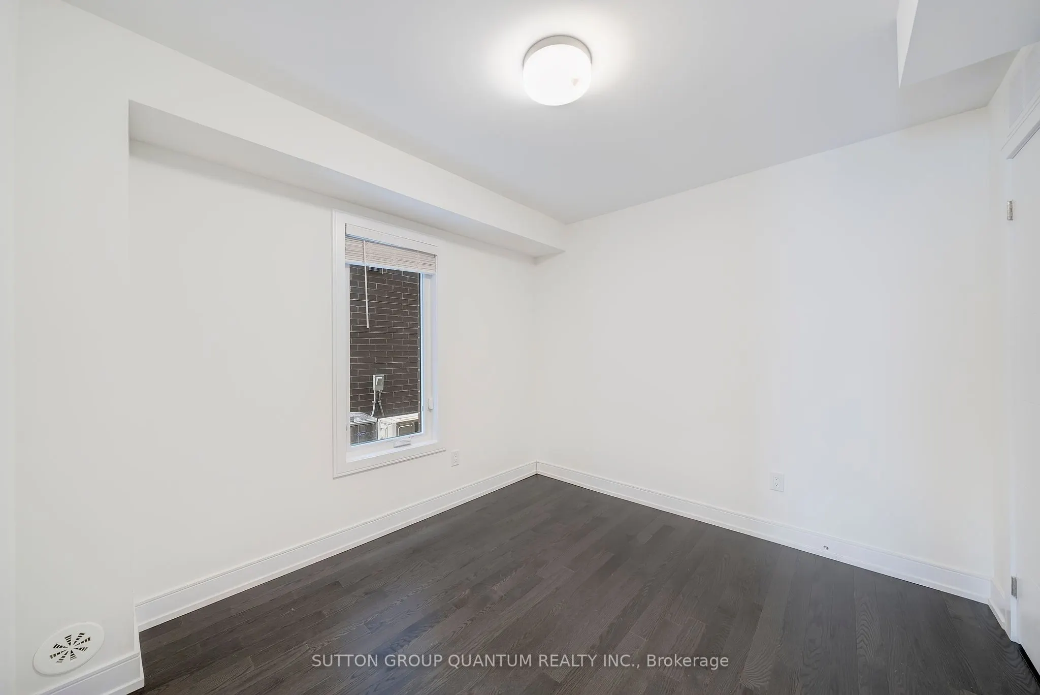 1401 Clarriage Court