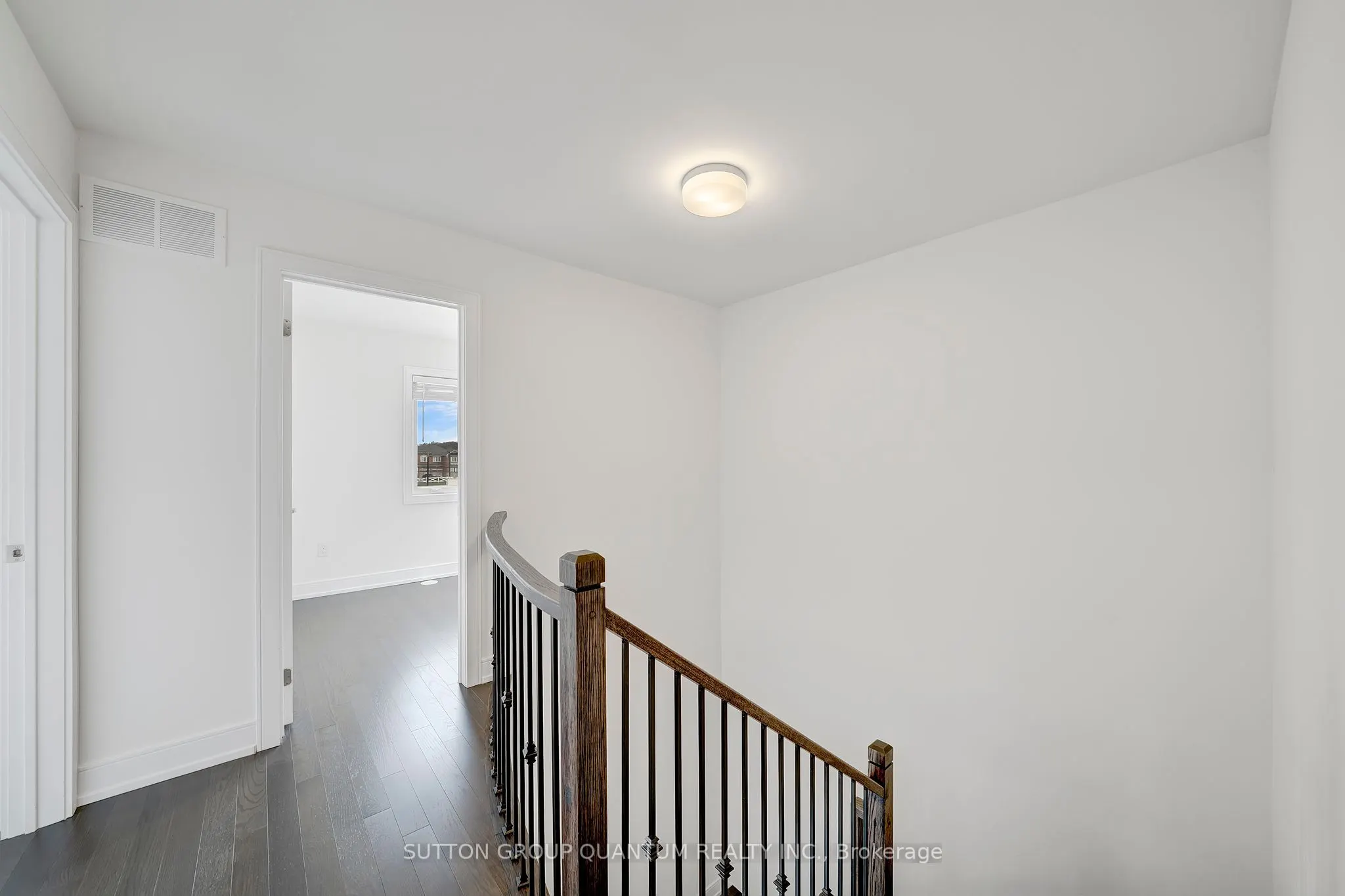 1401 Clarriage Court