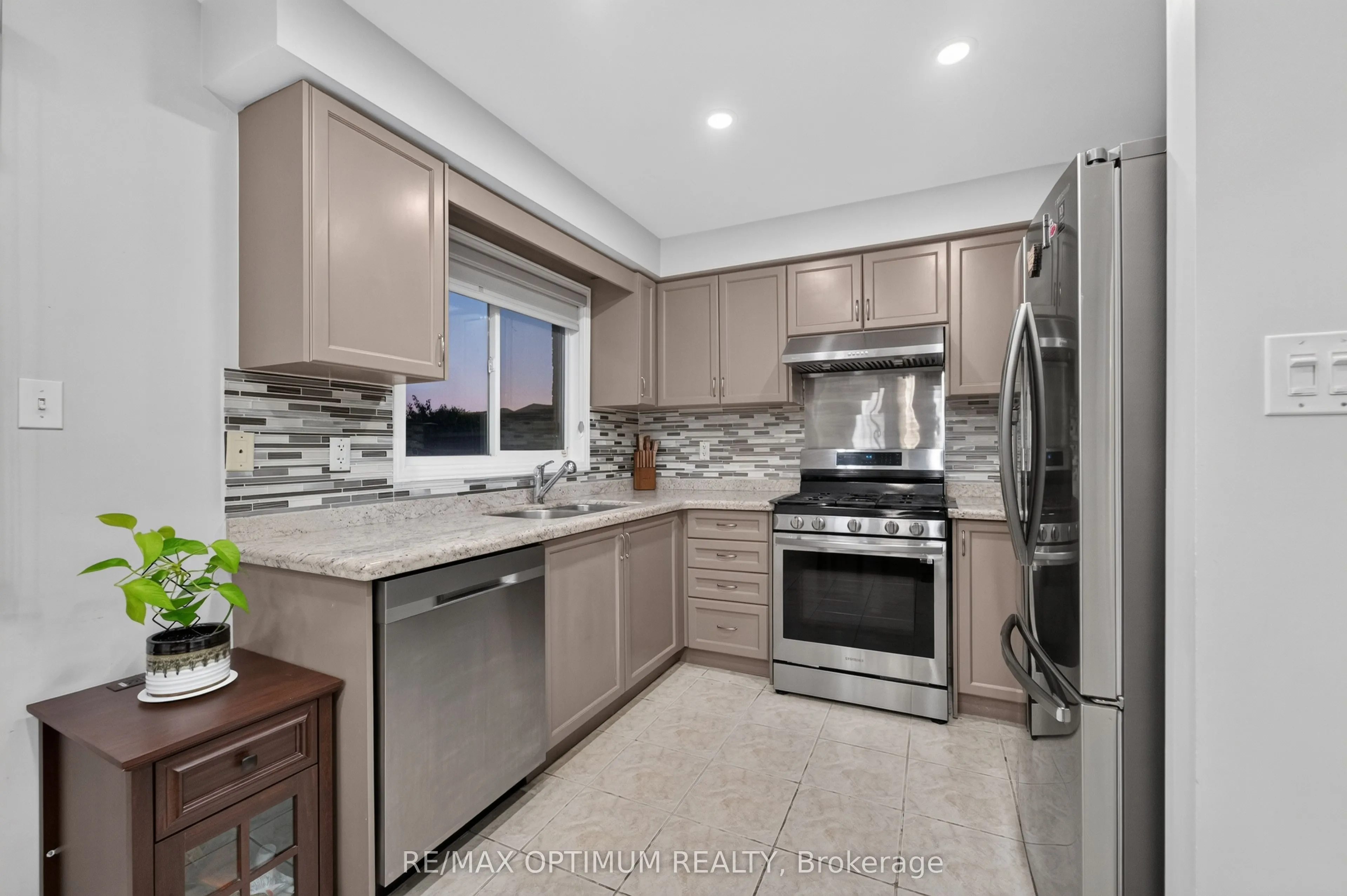 120 Zia Dodda Crescent