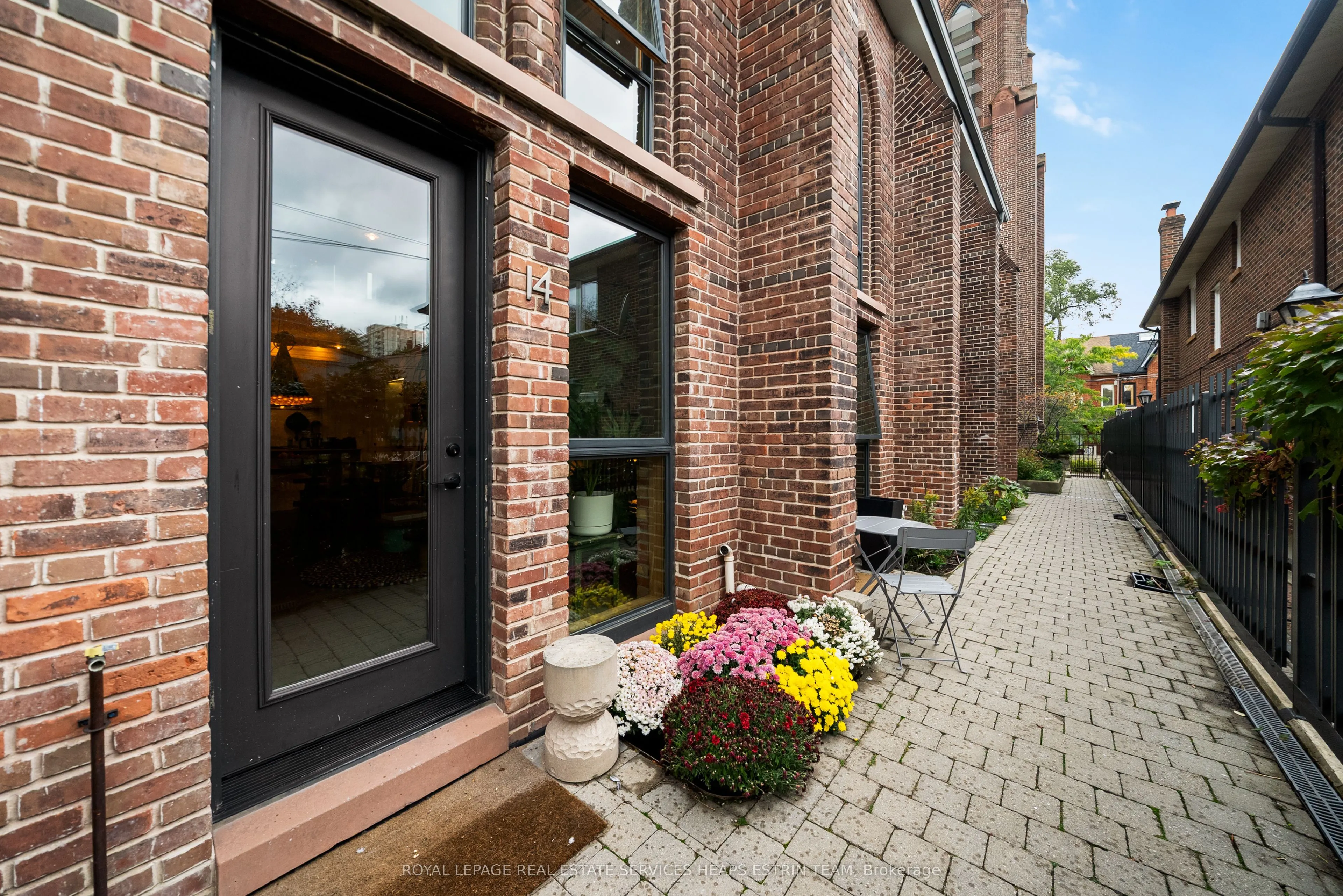 40 Westmoreland Avenue #14