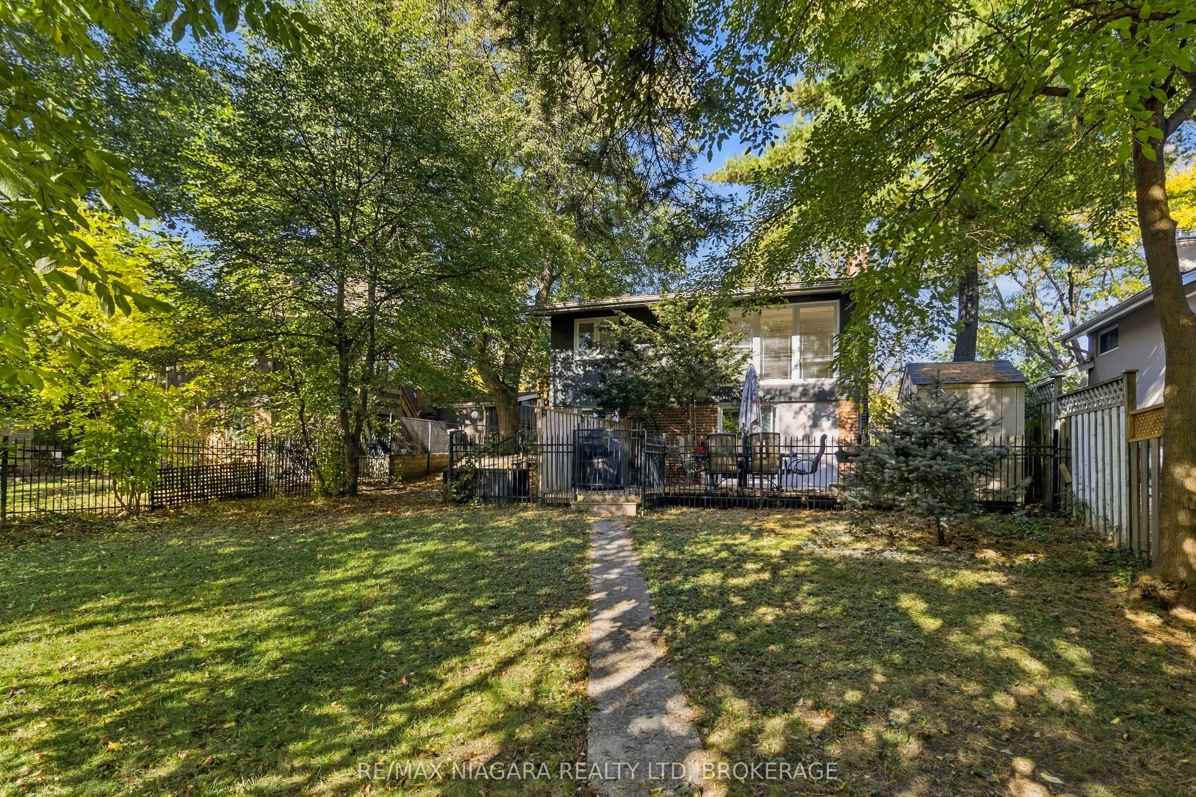 1852 Truscott Drive #Main