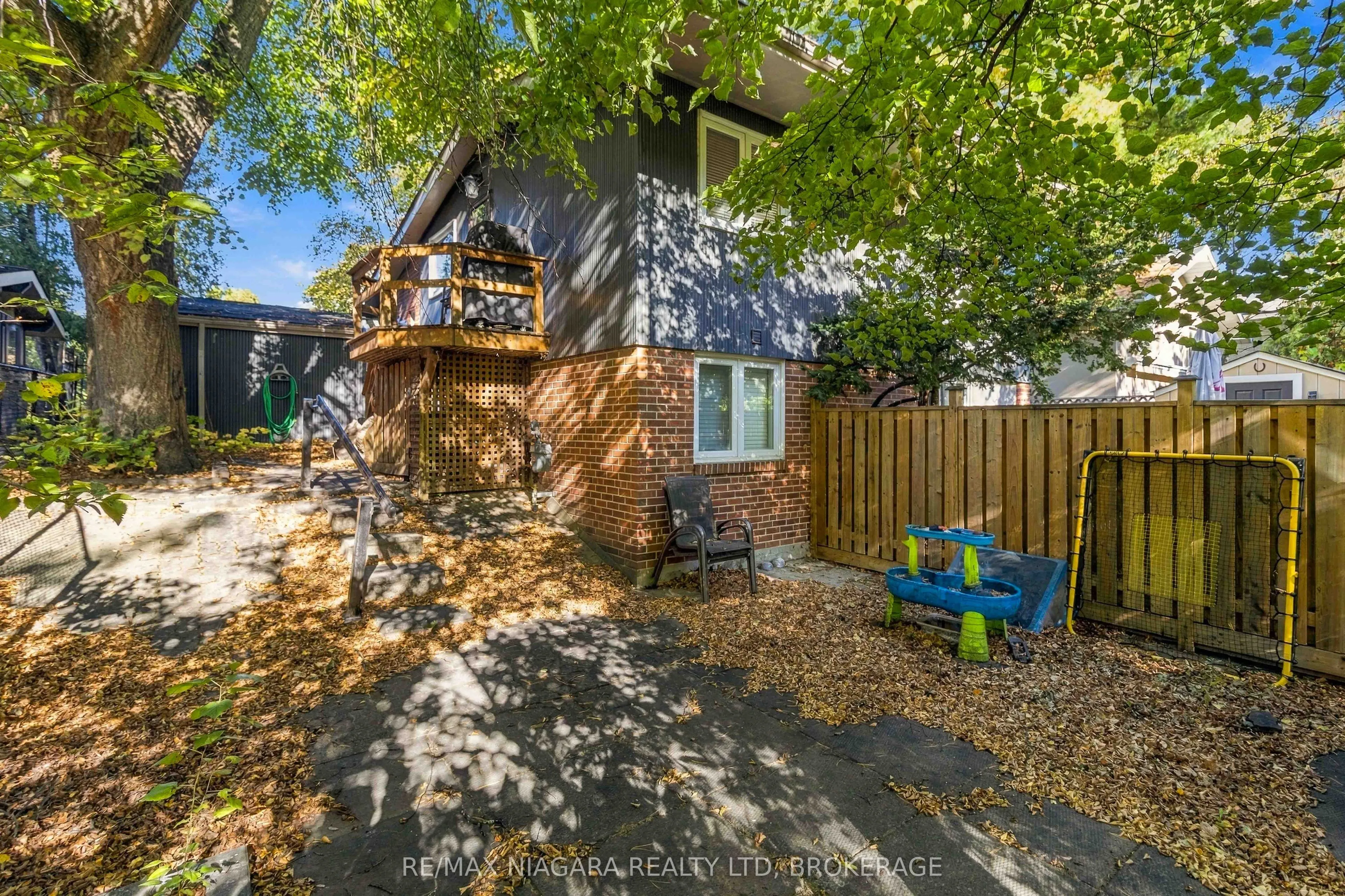 1852 Truscott Drive #Main
