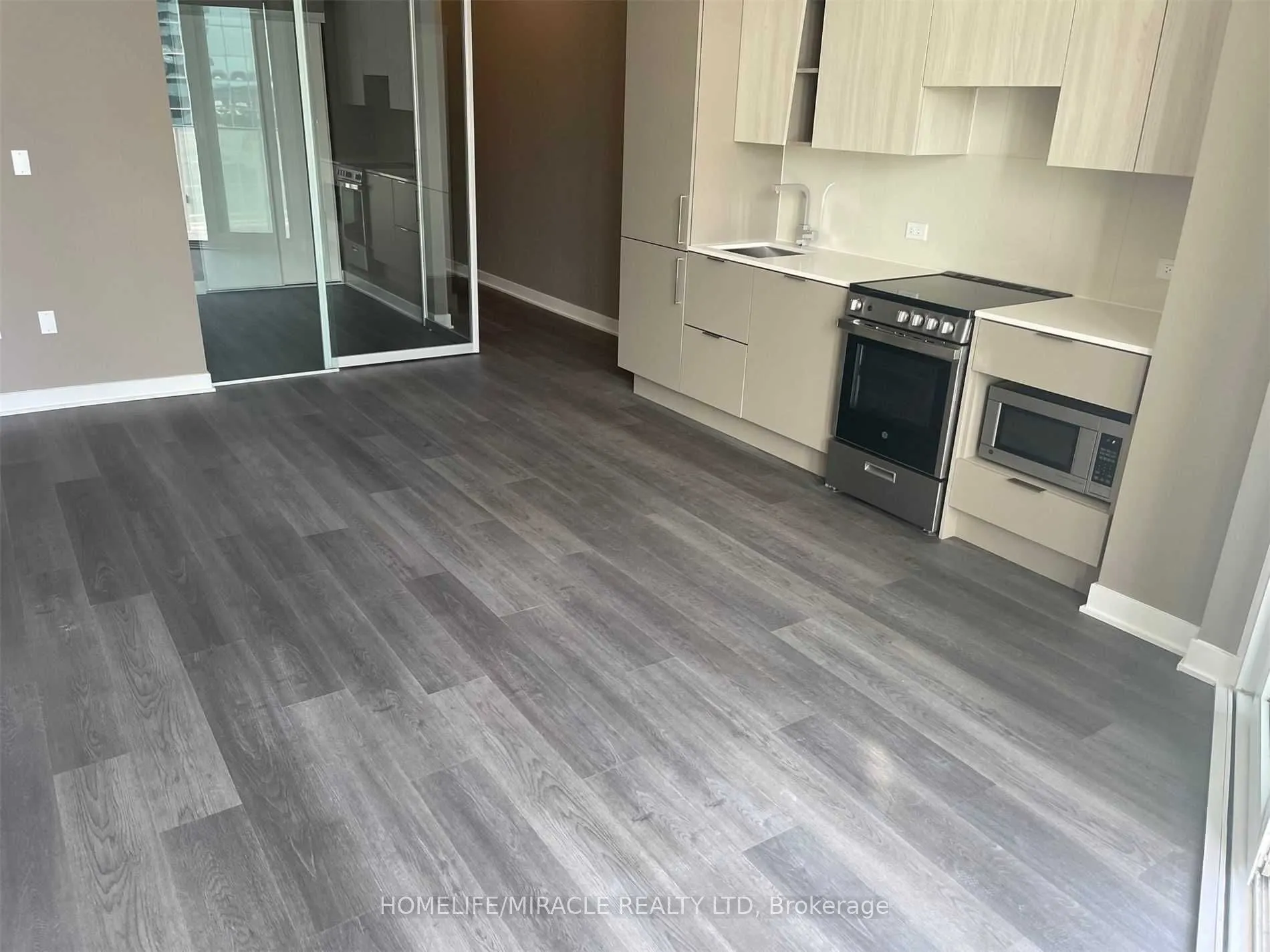 3900 Confederation Parkway #523