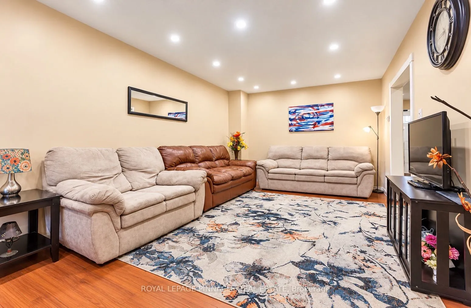 88 Fleetwood Crescent #117