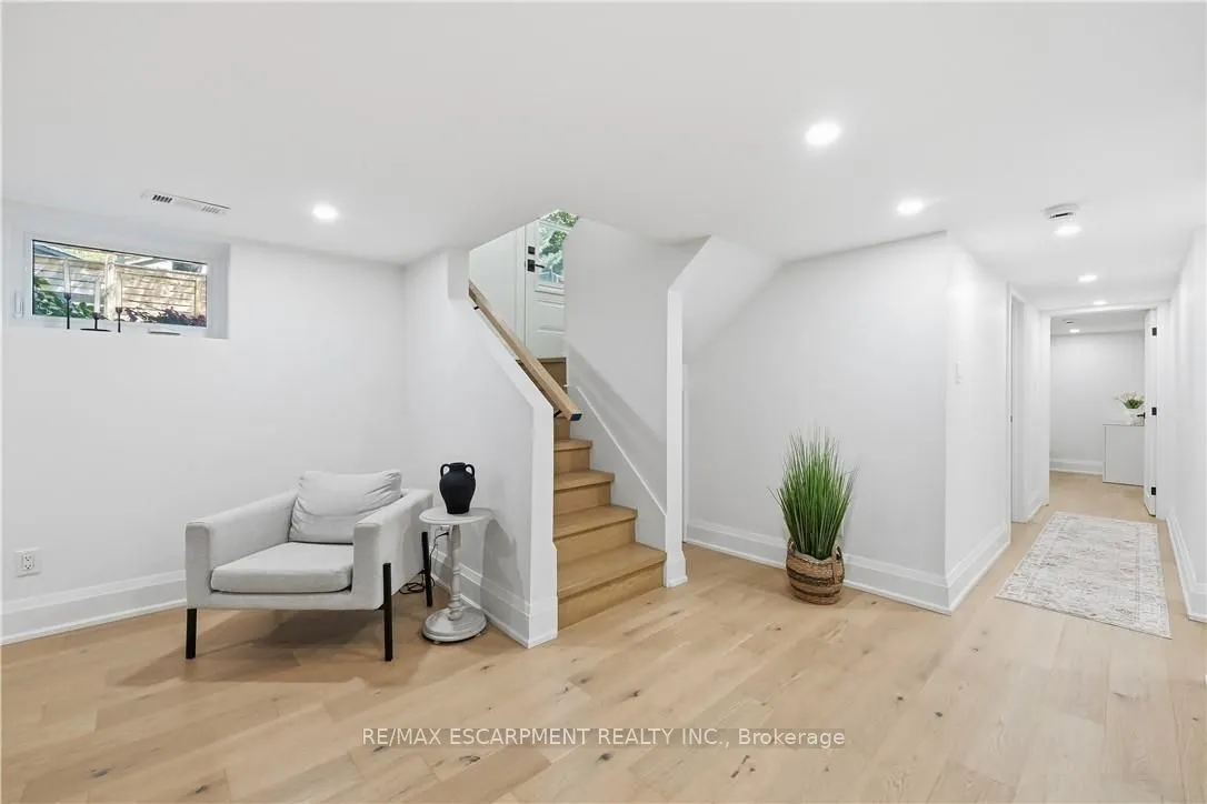869 Condor Drive