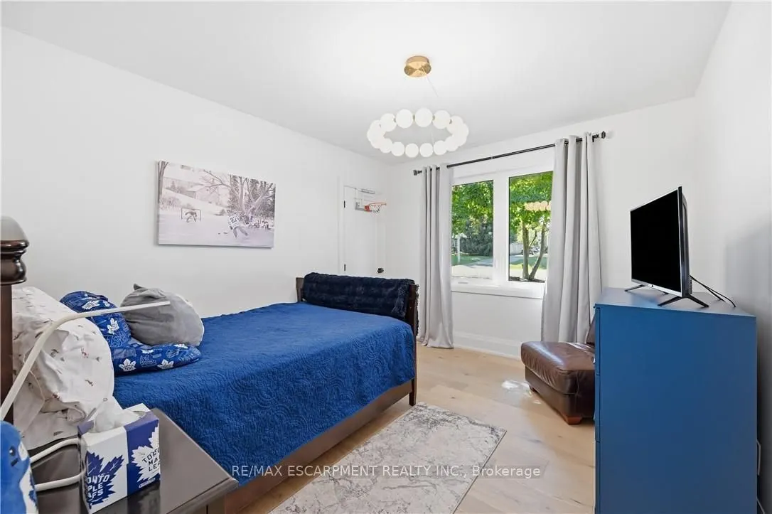 869 Condor Drive