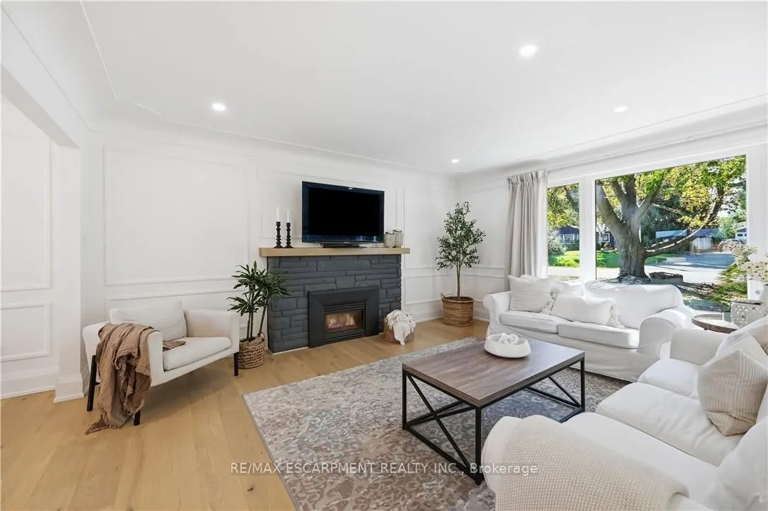 869 Condor Drive