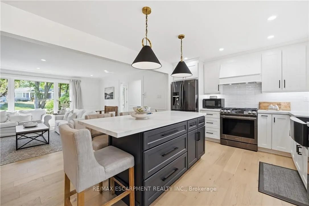 869 Condor Drive
