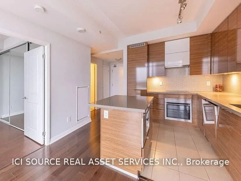59 Annie Craig Drive #2806