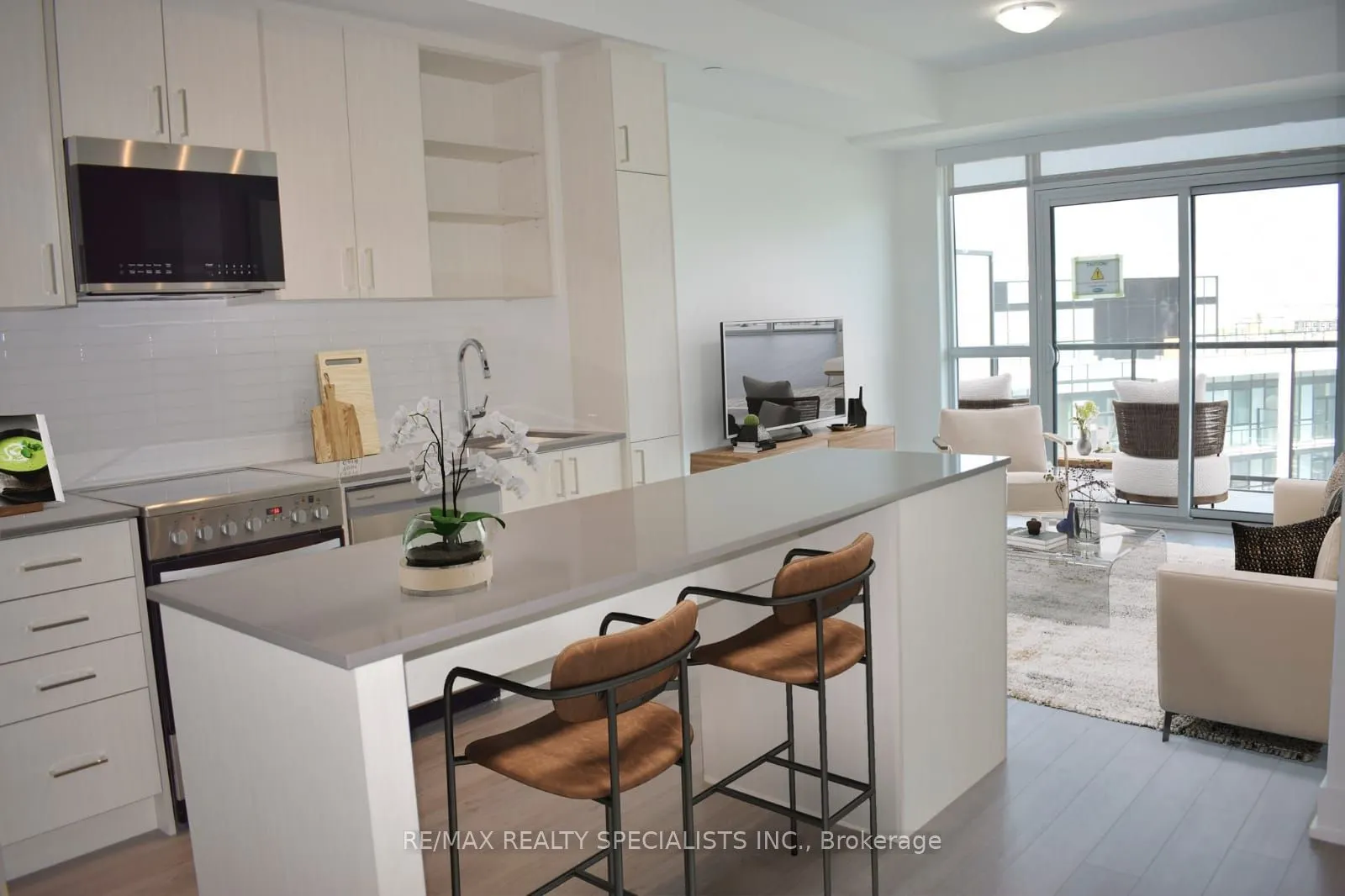 50 George Butchart Drive #908