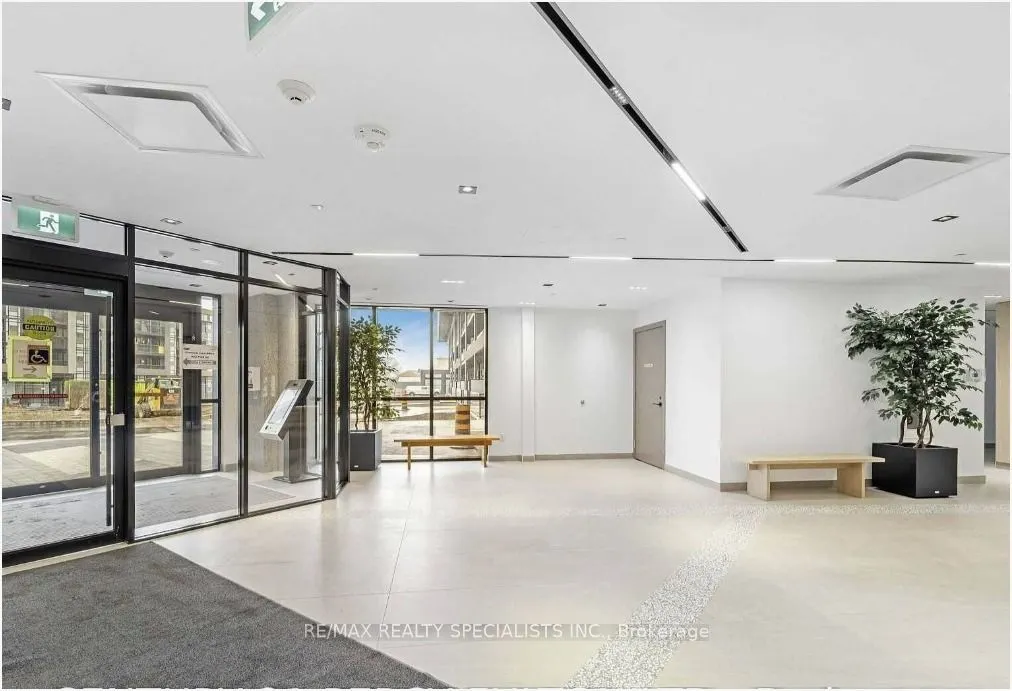 50 George Butchart Drive #908