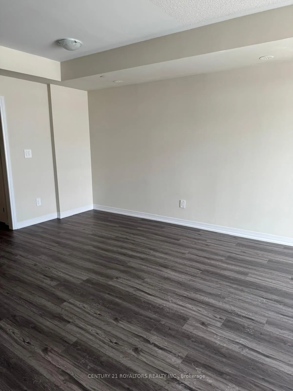 1585 Rose Way #124