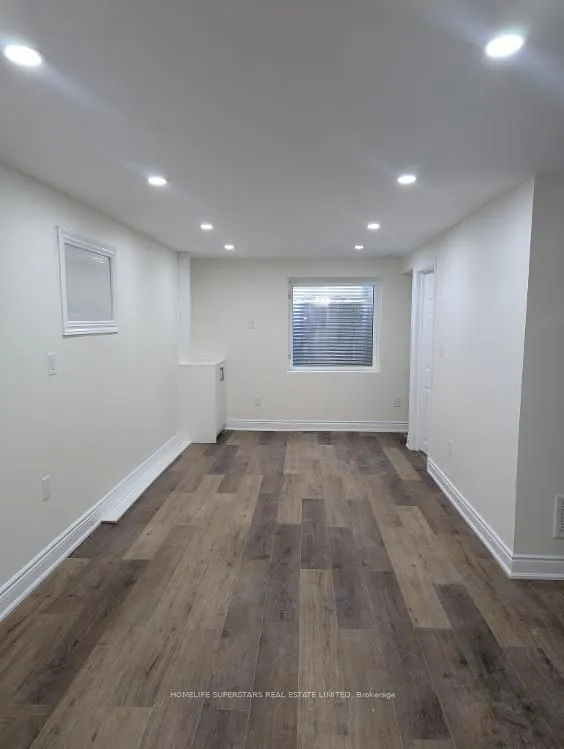26 Glenmore Crescent #Basement Apartment