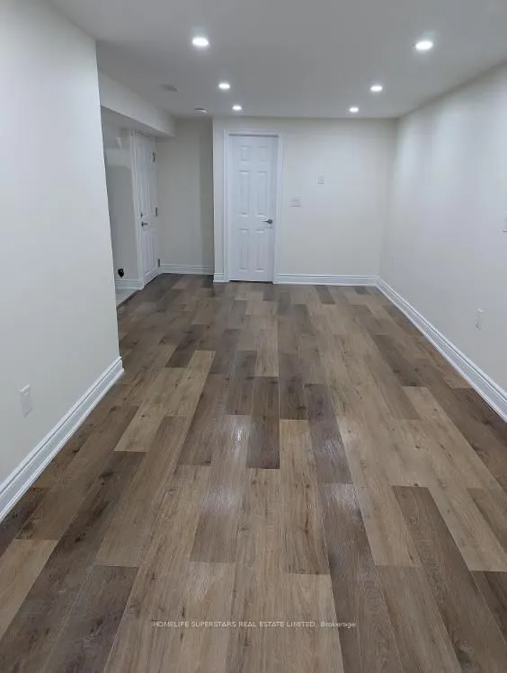 26 Glenmore Crescent #Basement Apartment