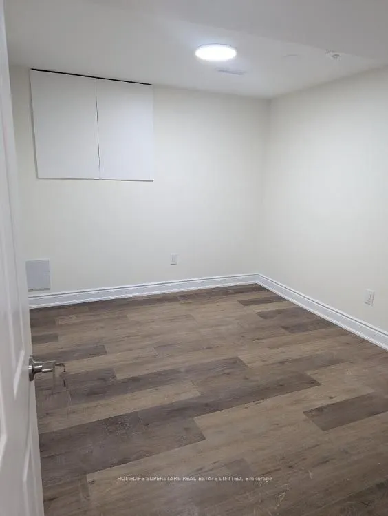 26 Glenmore Crescent #Basement Apartment