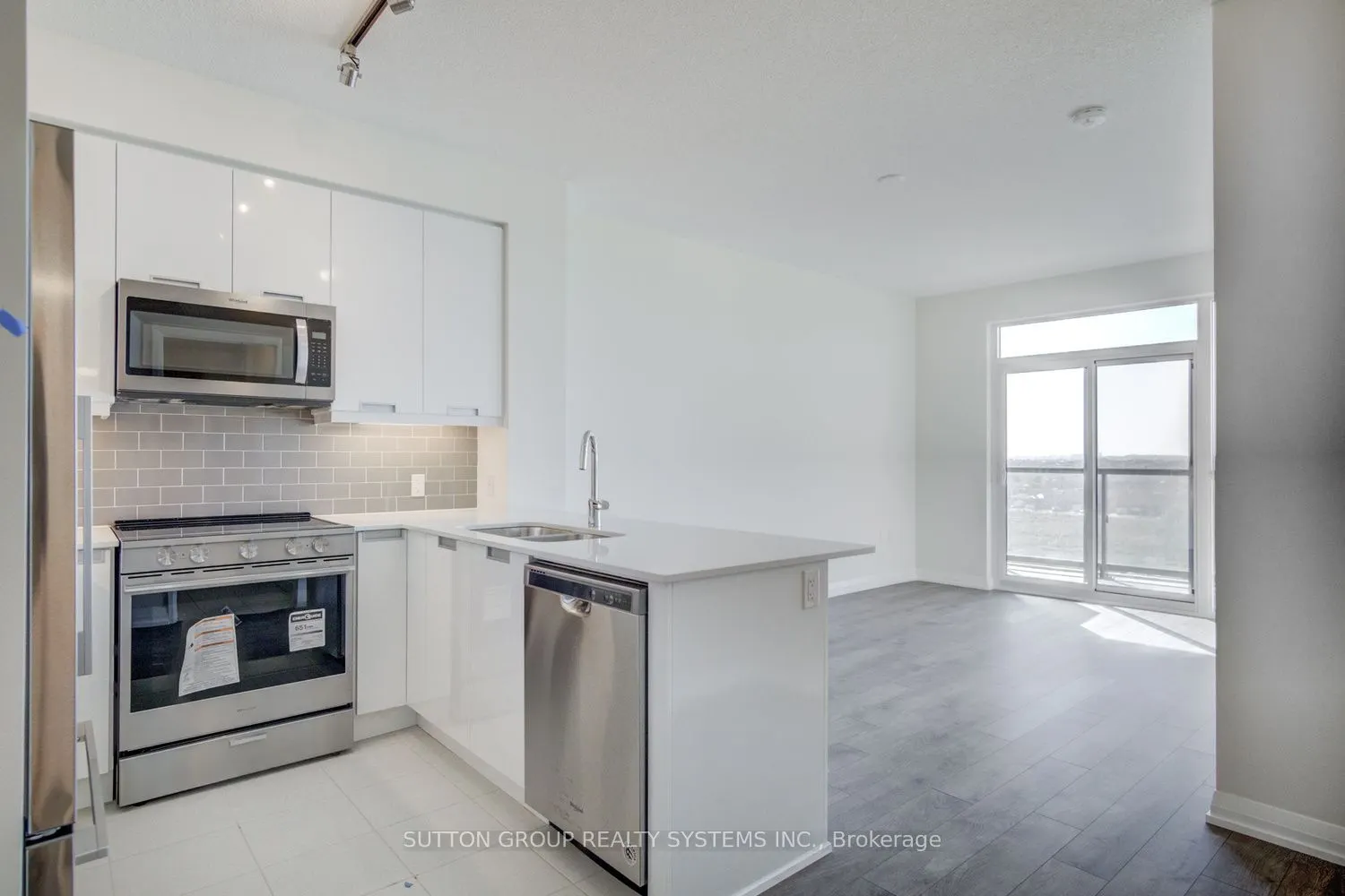 65 Watergarden Drive #906
