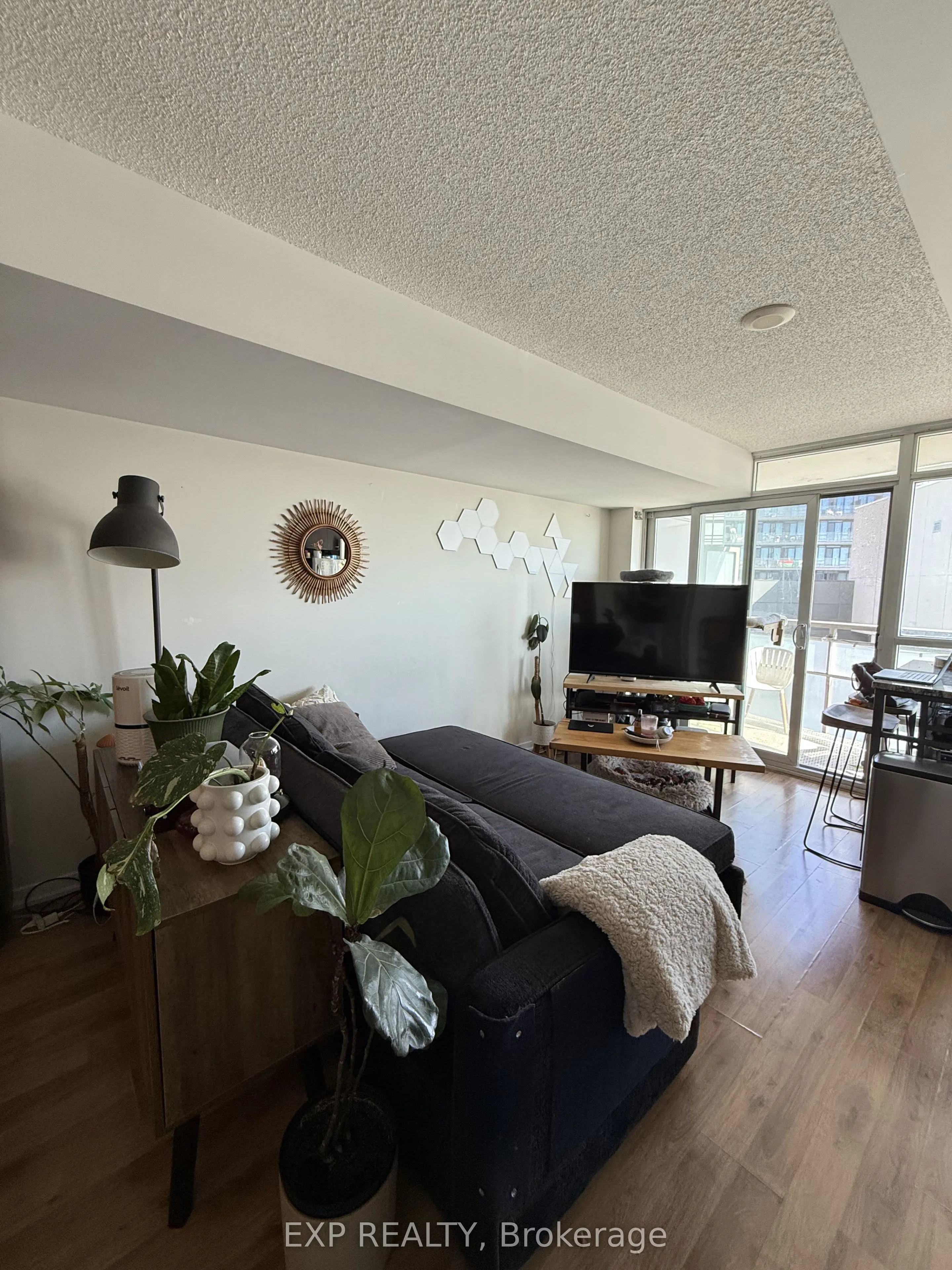 38 Joe Shuster Way #1502