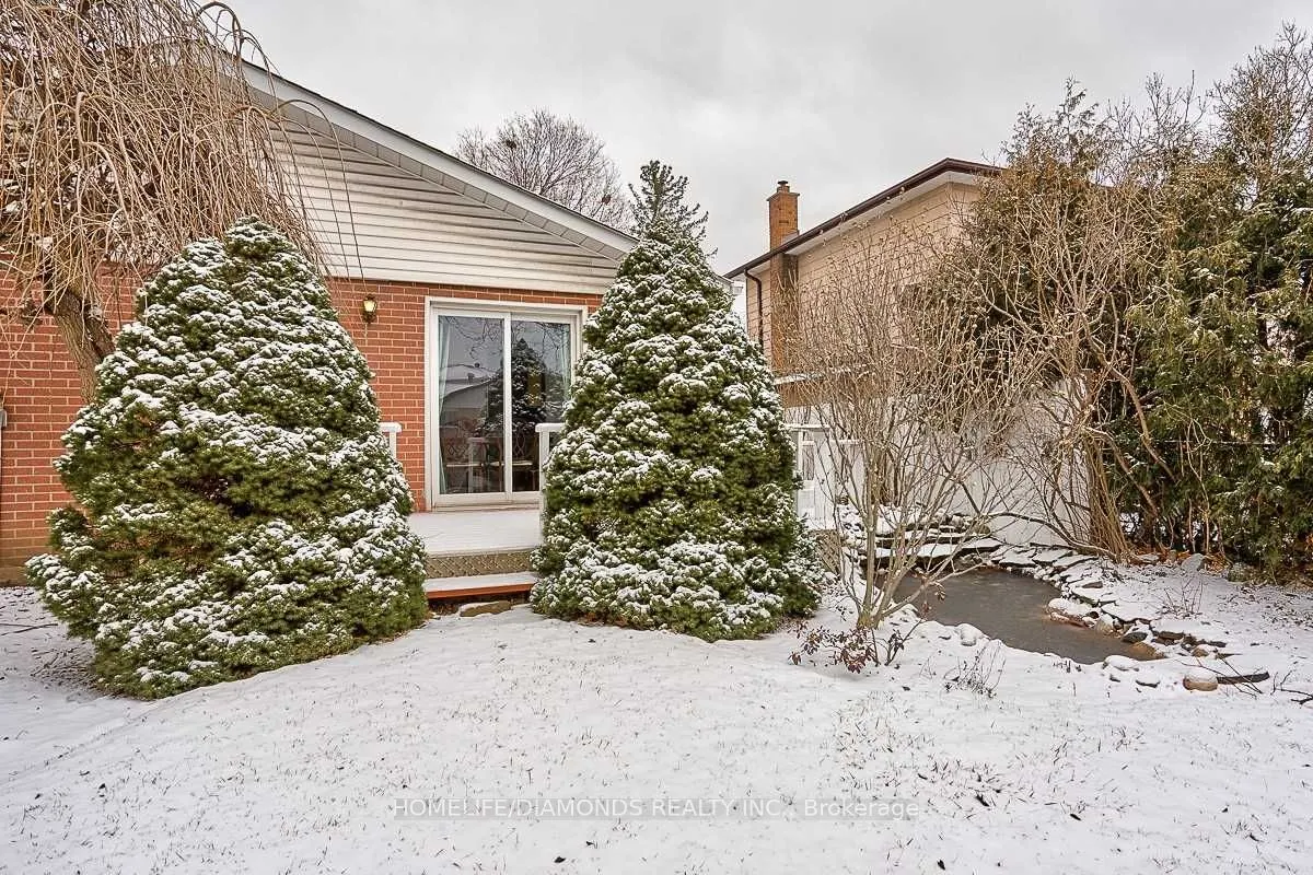 35 EDENBOROUGH Drive