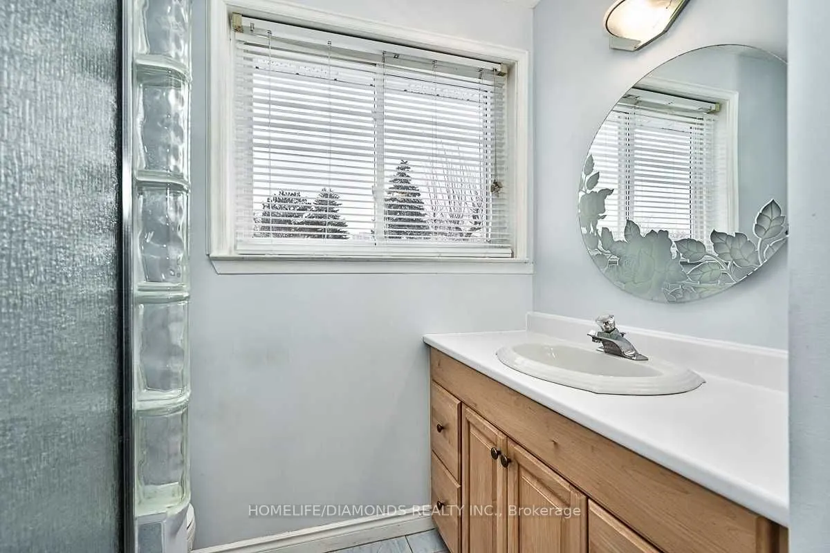 35 EDENBOROUGH Drive